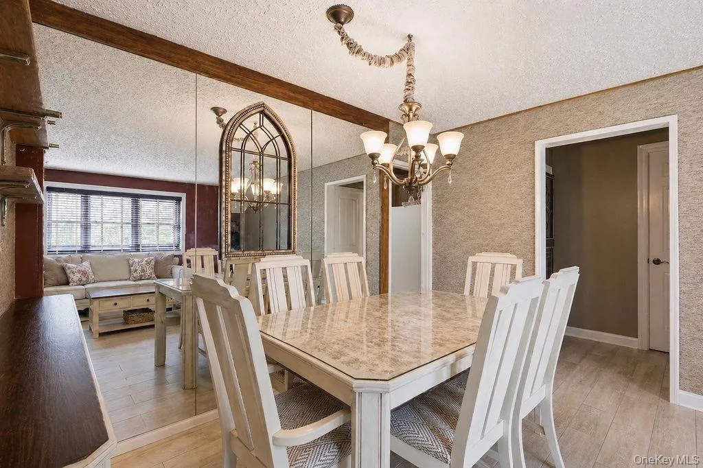 155-42 81st Street, New York, NY, 3 Bedrooms Bedrooms, 5 Rooms Rooms,2 BathroomsBathrooms,Residential,For Rent,81st,0,993181 155-42 81st Street, New York, NY, 3 Bedrooms Bedrooms, 5 Rooms Rooms,2 BathroomsBathrooms,Residential,For Rent,81st,0,993181