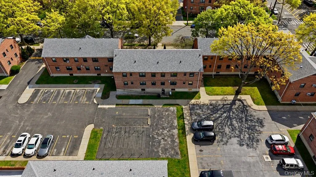155-42 81st Street, New York, NY, 3 Bedrooms Bedrooms, 5 Rooms Rooms,2 BathroomsBathrooms,Residential,For Rent,81st,0,993181 155-42 81st Street, New York, NY, 3 Bedrooms Bedrooms, 5 Rooms Rooms,2 BathroomsBathrooms,Residential,For Rent,81st,0,993181