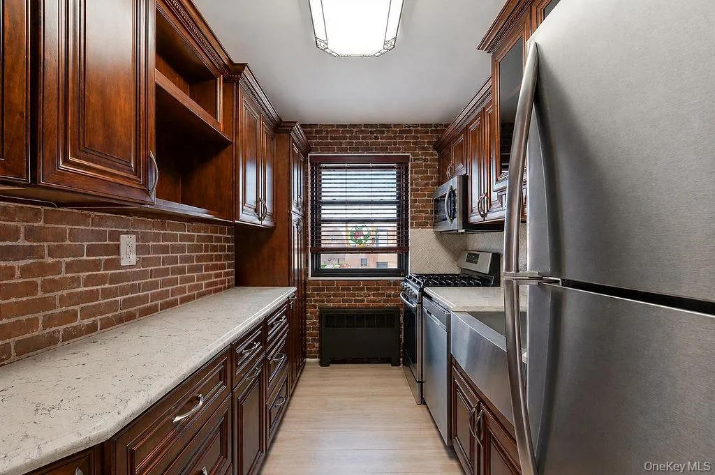 155-42 81st Street, New York, NY, 3 Bedrooms Bedrooms, 5 Rooms Rooms,2 BathroomsBathrooms,Residential,For Rent,81st,0,993181 155-42 81st Street, New York, NY, 3 Bedrooms Bedrooms, 5 Rooms Rooms,2 BathroomsBathrooms,Residential,For Rent,81st,0,993181