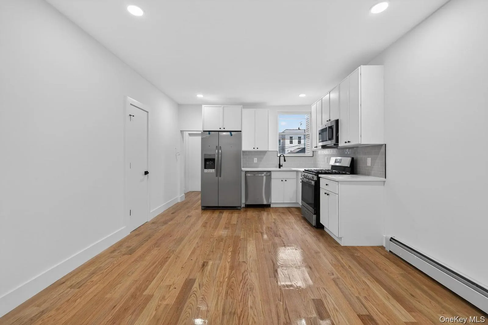 2561 99th Street, New York, NY, 2 Bedrooms Bedrooms, 5 Rooms Rooms,1 BathroomBathrooms,Residential Lease,For Rent,99th,0,993193 2561 99th Street, New York, NY, 2 Bedrooms Bedrooms, 5 Rooms Rooms,1 BathroomBathrooms,Residential Lease,For Rent,99th,0,993193