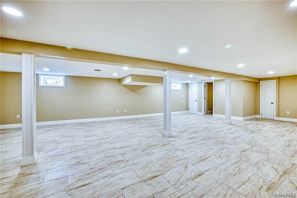 30 Whitfield Lane, Brookhaven, NY, 4 Bedrooms Bedrooms, 8 Rooms Rooms,2 BathroomsBathrooms,Residential Lease,For Rent,Whitfield,0,993195 30 Whitfield Lane, Brookhaven, NY, 4 Bedrooms Bedrooms, 8 Rooms Rooms,2 BathroomsBathrooms,Residential Lease,For Rent,Whitfield,0,993195