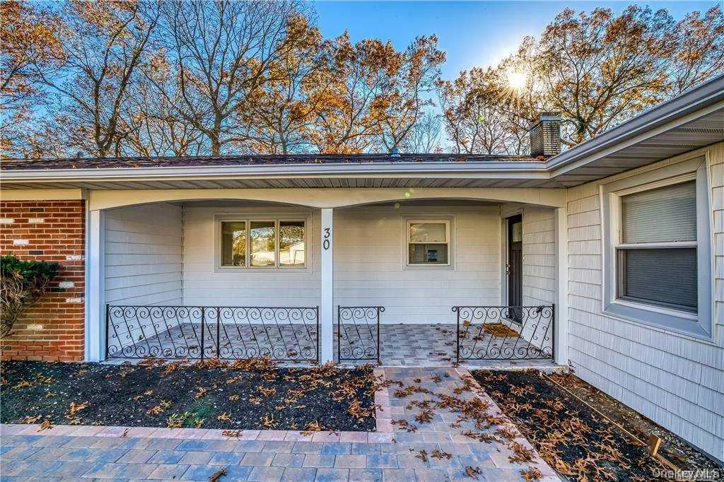 30 Whitfield Lane, Brookhaven, NY, 4 Bedrooms Bedrooms, 8 Rooms Rooms,2 BathroomsBathrooms,Residential Lease,For Rent,Whitfield,0,993195 30 Whitfield Lane, Brookhaven, NY, 4 Bedrooms Bedrooms, 8 Rooms Rooms,2 BathroomsBathrooms,Residential Lease,For Rent,Whitfield,0,993195