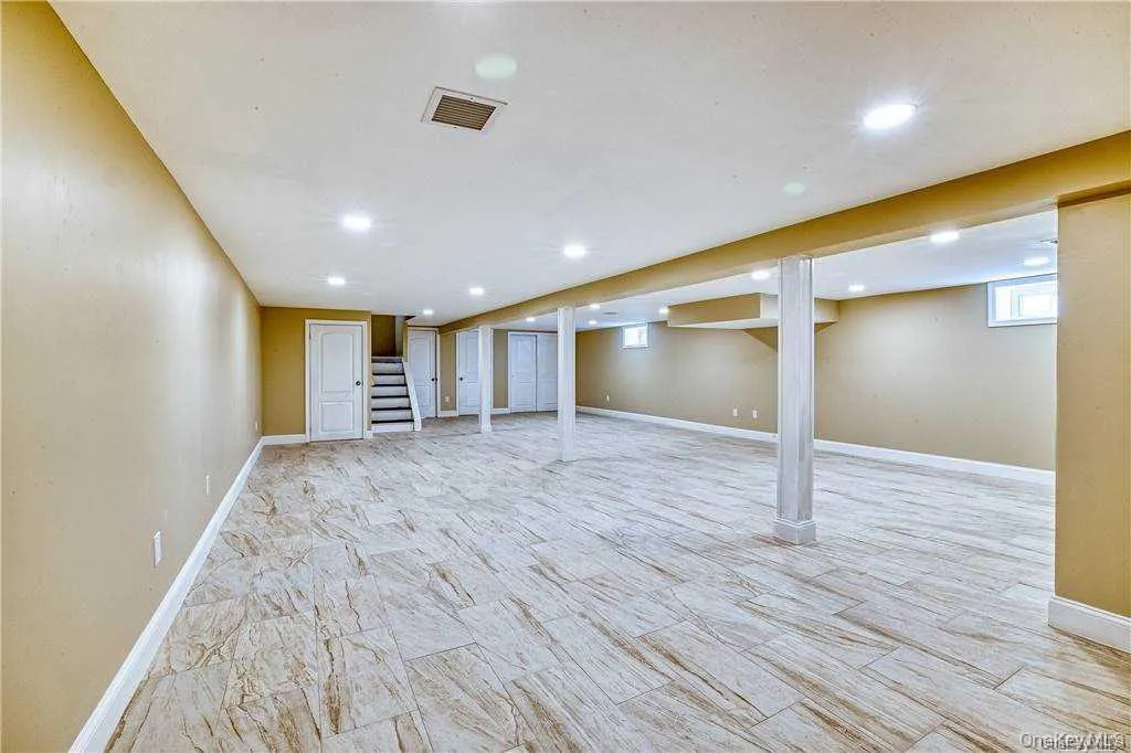 30 Whitfield Lane, Brookhaven, NY, 4 Bedrooms Bedrooms, 8 Rooms Rooms,2 BathroomsBathrooms,Residential Lease,For Rent,Whitfield,0,993195 30 Whitfield Lane, Brookhaven, NY, 4 Bedrooms Bedrooms, 8 Rooms Rooms,2 BathroomsBathrooms,Residential Lease,For Rent,Whitfield,0,993195