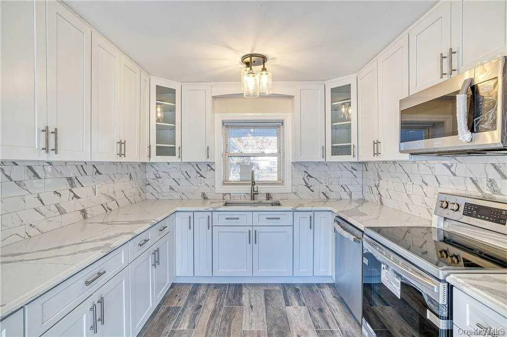 30 Whitfield Lane, Brookhaven, NY, 4 Bedrooms Bedrooms, 8 Rooms Rooms,2 BathroomsBathrooms,Residential Lease,For Rent,Whitfield,0,993195 30 Whitfield Lane, Brookhaven, NY, 4 Bedrooms Bedrooms, 8 Rooms Rooms,2 BathroomsBathrooms,Residential Lease,For Rent,Whitfield,0,993195