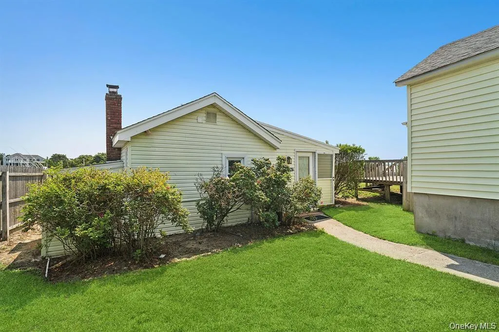35 Gardners Lane, Southampton, NY, 4 Bedrooms Bedrooms, 8 Rooms Rooms,5 BathroomsBathrooms,Residential,For Rent,Gardners,0,993209 35 Gardners Lane, Southampton, NY, 4 Bedrooms Bedrooms, 8 Rooms Rooms,5 BathroomsBathrooms,Residential,For Rent,Gardners,0,993209