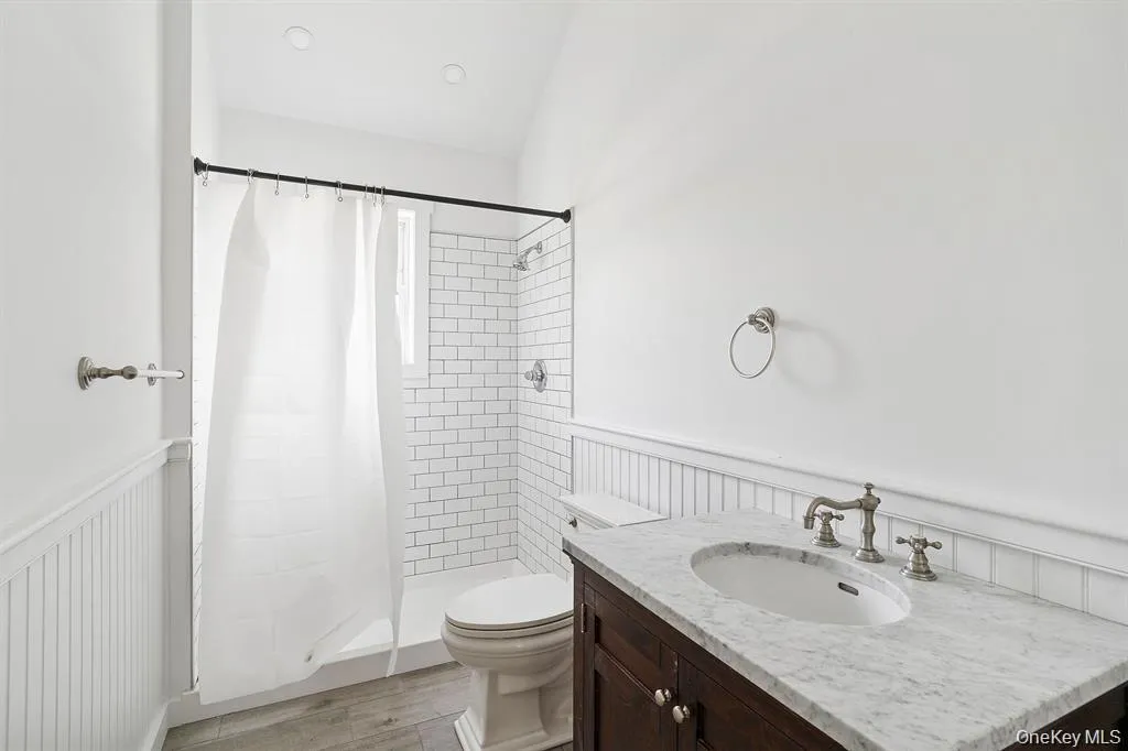 35 Gardners Lane, Southampton, NY, 4 Bedrooms Bedrooms, 8 Rooms Rooms,5 BathroomsBathrooms,Residential,For Rent,Gardners,0,993209 35 Gardners Lane, Southampton, NY, 4 Bedrooms Bedrooms, 8 Rooms Rooms,5 BathroomsBathrooms,Residential,For Rent,Gardners,0,993209
