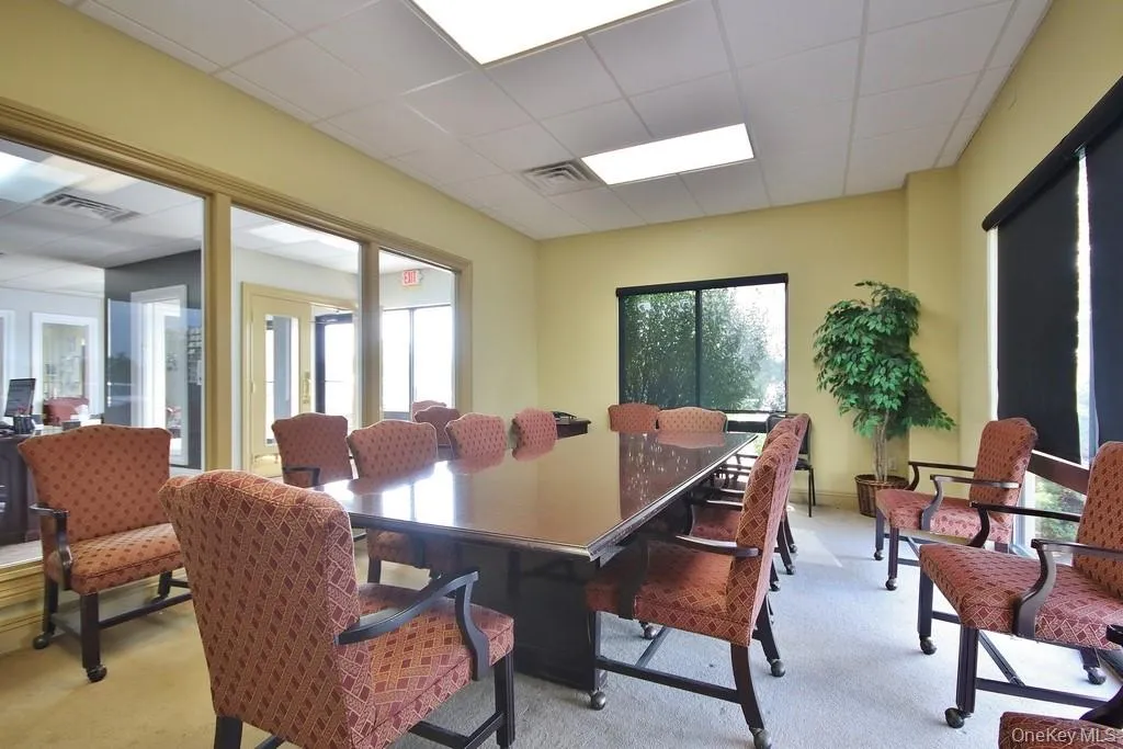 Large Conference Room Large Conference Room