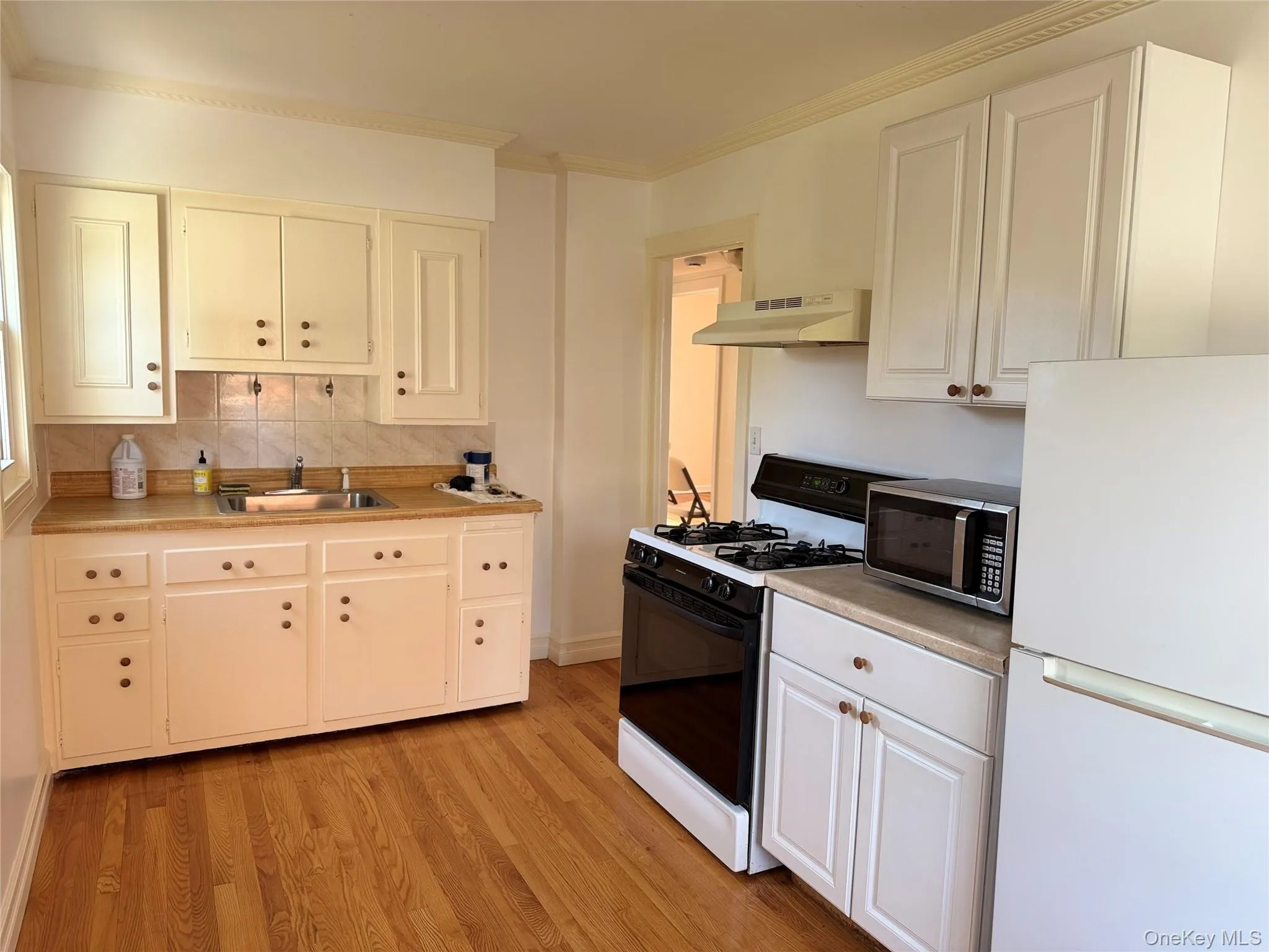 22 Lexington Avenue, North Hempstead, NY, 2 Bedrooms Bedrooms, 4 Rooms Rooms,1 BathroomBathrooms,Residential Lease,For Rent,Lexington,0,993236 22 Lexington Avenue, North Hempstead, NY, 2 Bedrooms Bedrooms, 4 Rooms Rooms,1 BathroomBathrooms,Residential Lease,For Rent,Lexington,0,993236