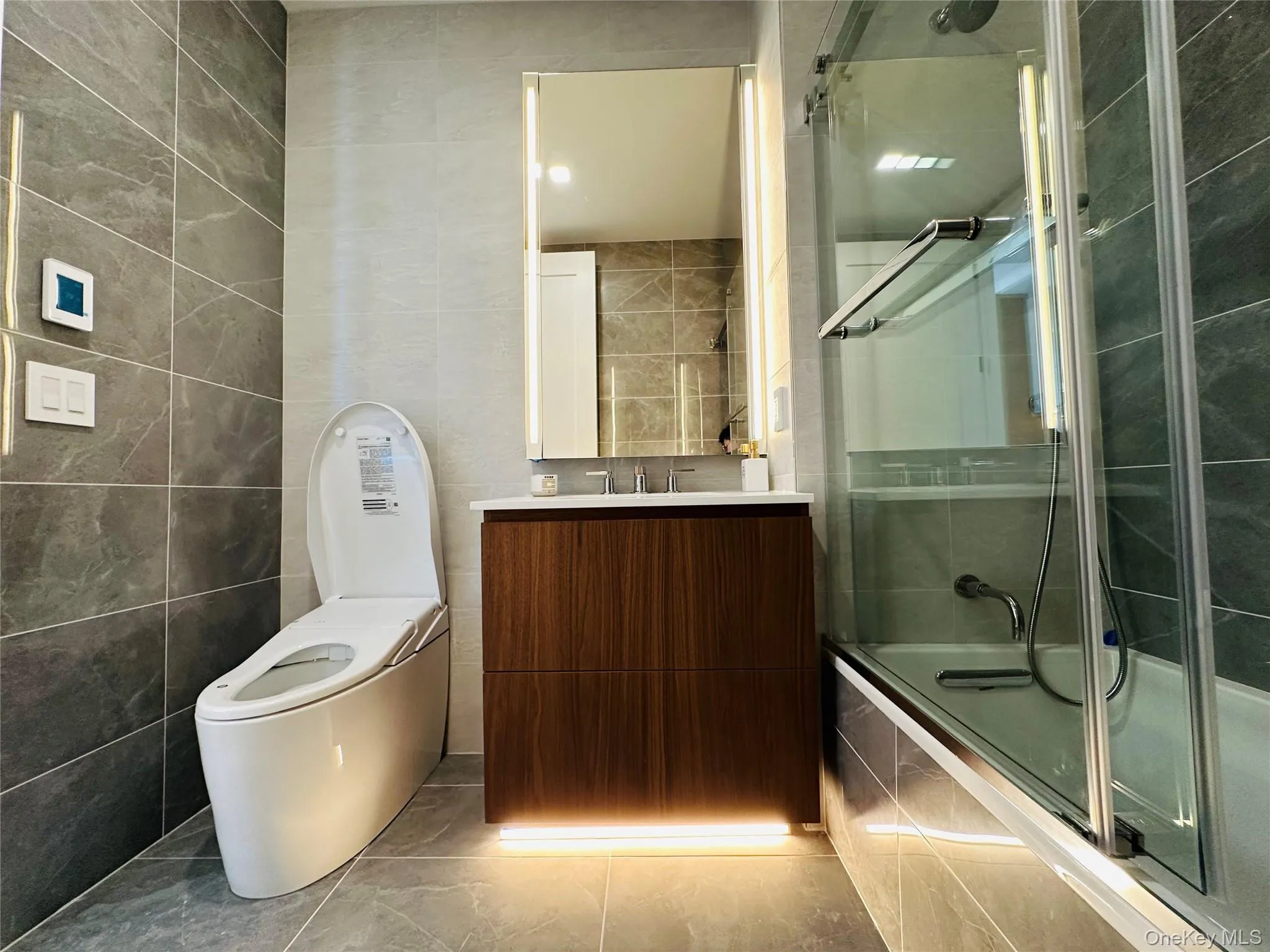 3532 Leavitt Street, New York, NY, 1 Room Rooms,1 BathroomBathrooms,Residential Lease,For Rent,Leavitt,0,993238 3532 Leavitt Street, New York, NY, 1 Room Rooms,1 BathroomBathrooms,Residential Lease,For Rent,Leavitt,0,993238