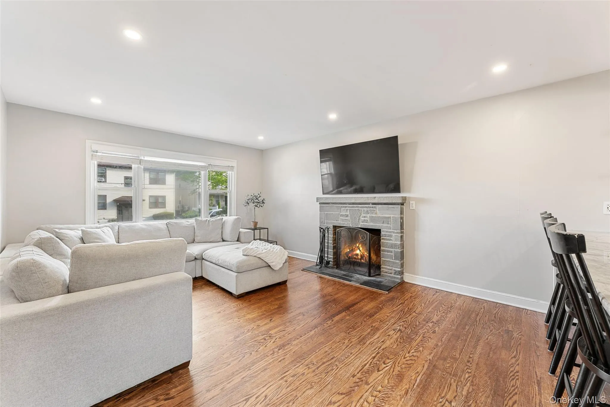 17 Terrace Avenue, White Plains, NY, 2 Bedrooms Bedrooms, 5 Rooms Rooms,1 BathroomBathrooms,Residential Lease,For Rent,Terrace,0,993246 17 Terrace Avenue, White Plains, NY, 2 Bedrooms Bedrooms, 5 Rooms Rooms,1 BathroomBathrooms,Residential Lease,For Rent,Terrace,0,993246