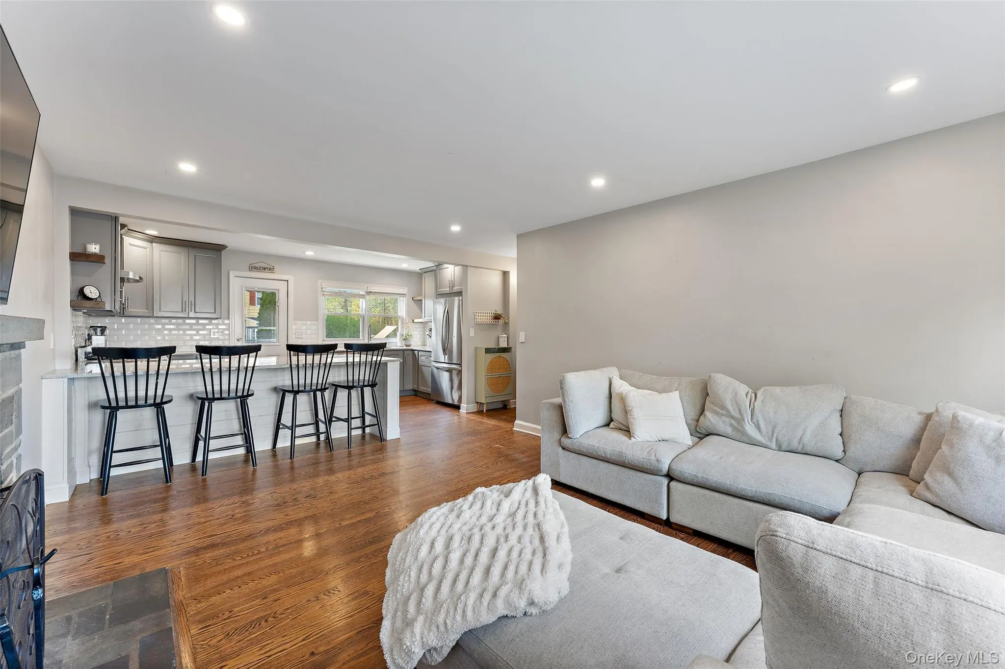 17 Terrace Avenue, White Plains, NY, 2 Bedrooms Bedrooms, 5 Rooms Rooms,1 BathroomBathrooms,Residential Lease,For Rent,Terrace,0,993246 17 Terrace Avenue, White Plains, NY, 2 Bedrooms Bedrooms, 5 Rooms Rooms,1 BathroomBathrooms,Residential Lease,For Rent,Terrace,0,993246
