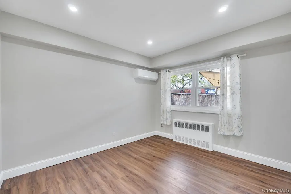 9203 241st Street, New York, NY, 2 Bedrooms Bedrooms, 5 Rooms Rooms,1 BathroomBathrooms,Residential Lease,For Rent,241st,0,993247 9203 241st Street, New York, NY, 2 Bedrooms Bedrooms, 5 Rooms Rooms,1 BathroomBathrooms,Residential Lease,For Rent,241st,0,993247