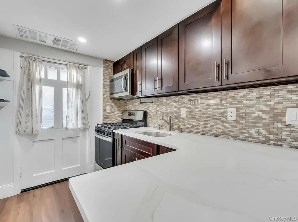 9203 241st Street, New York, NY, 2 Bedrooms Bedrooms, 5 Rooms Rooms,1 BathroomBathrooms,Residential Lease,For Rent,241st,0,993247 9203 241st Street, New York, NY, 2 Bedrooms Bedrooms, 5 Rooms Rooms,1 BathroomBathrooms,Residential Lease,For Rent,241st,0,993247