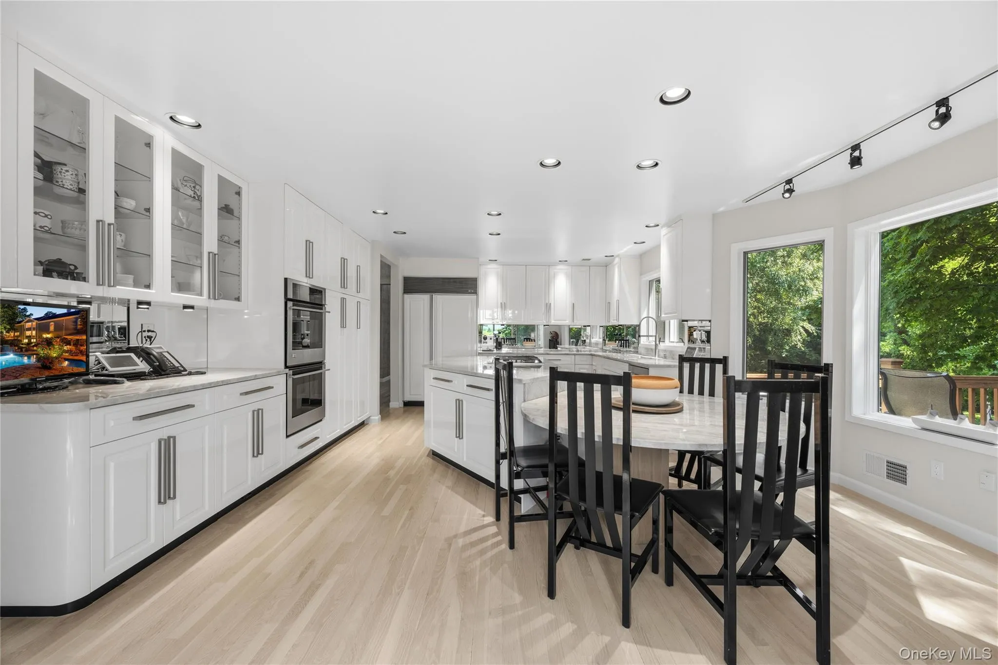 Alternate view which shows the impressive size and Stainless Steel appliances Alternate view which shows the impressive size and Stainless Steel appliances