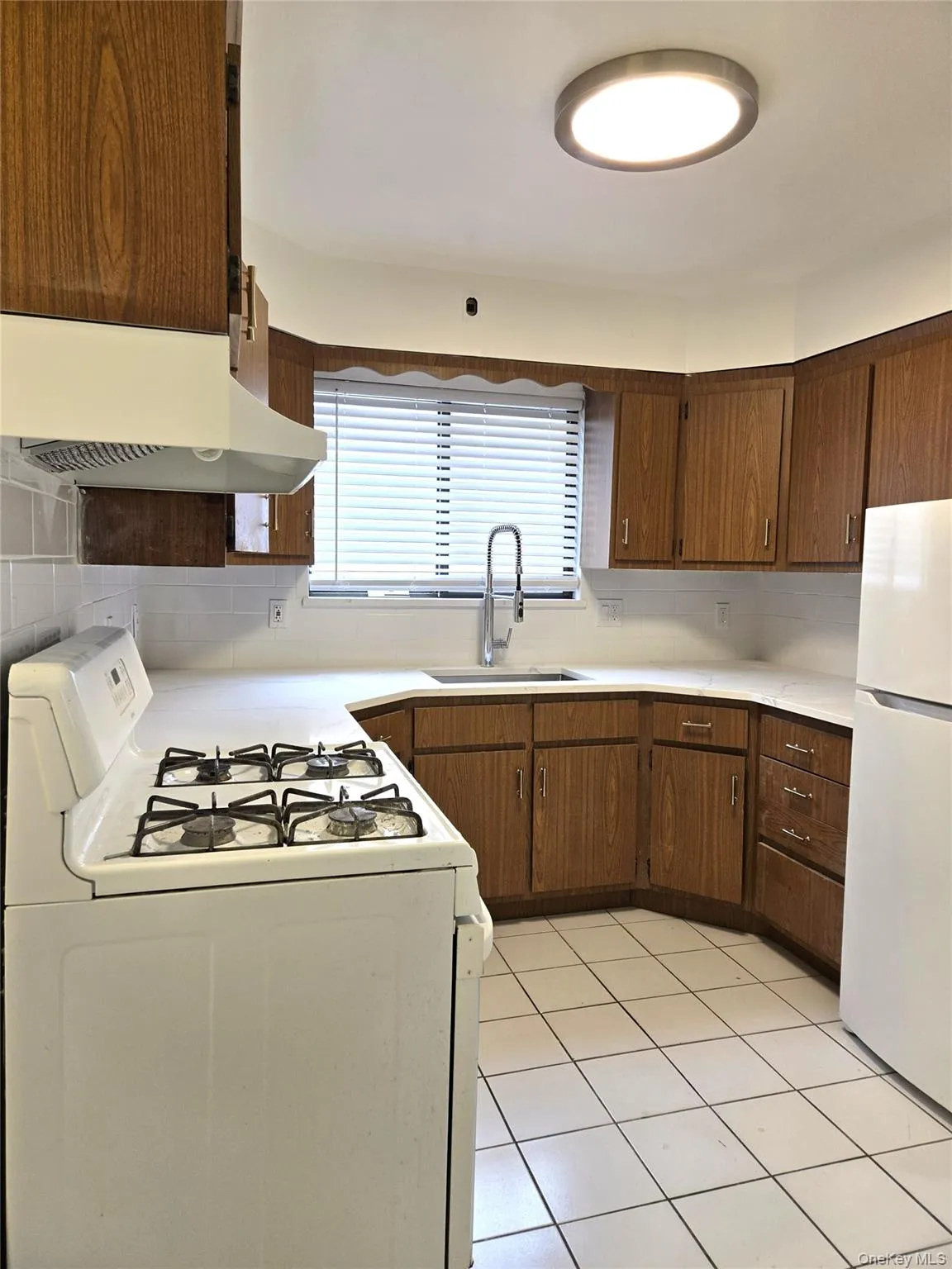 31 Hickory Road, North Hempstead, NY, 3 Bedrooms Bedrooms, 6 Rooms Rooms,1 BathroomBathrooms,Residential Lease,For Rent,Hickory,0,993265 31 Hickory Road, North Hempstead, NY, 3 Bedrooms Bedrooms, 6 Rooms Rooms,1 BathroomBathrooms,Residential Lease,For Rent,Hickory,0,993265