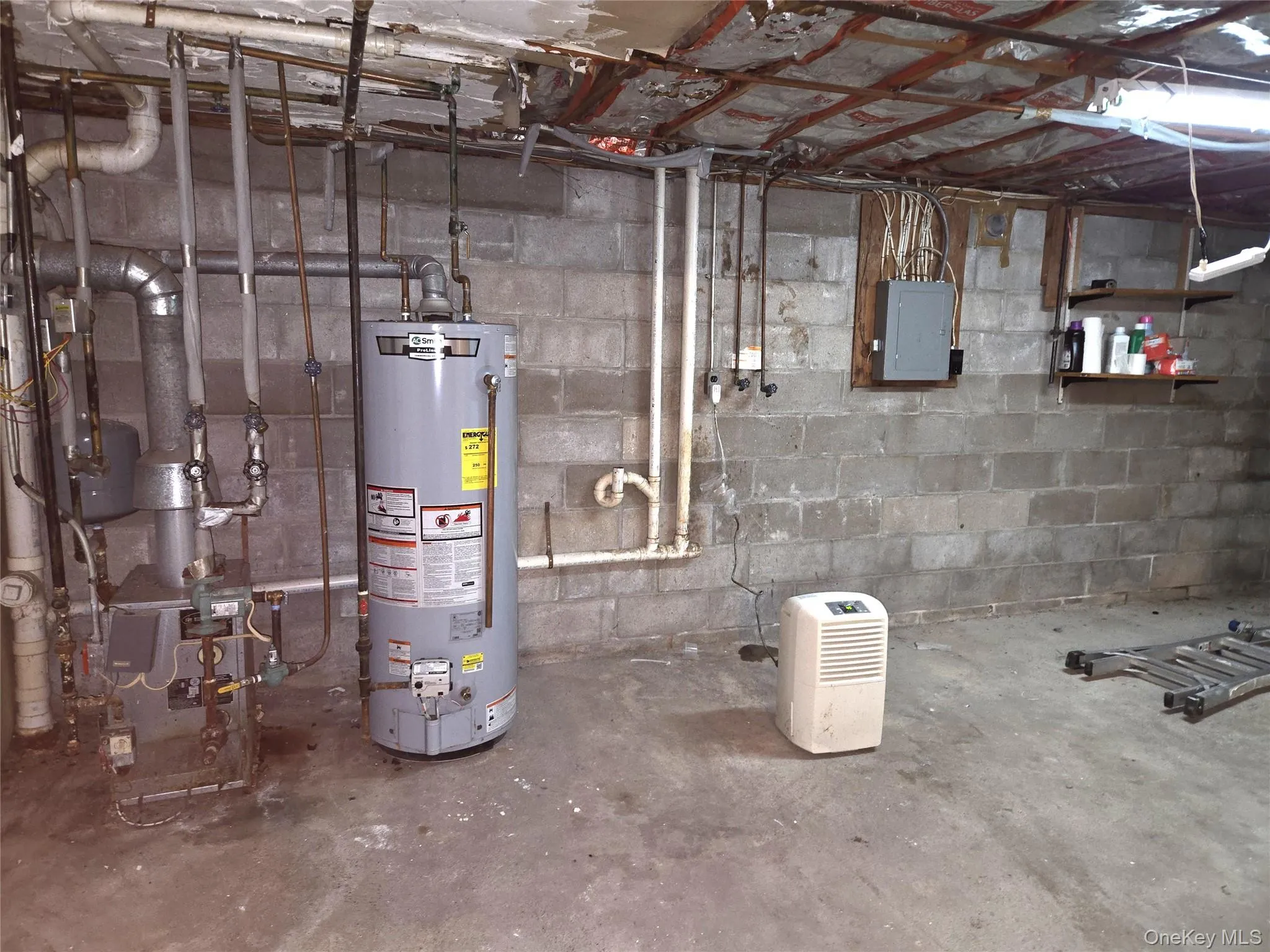 Laundry, utility, storage Laundry, utility, storage