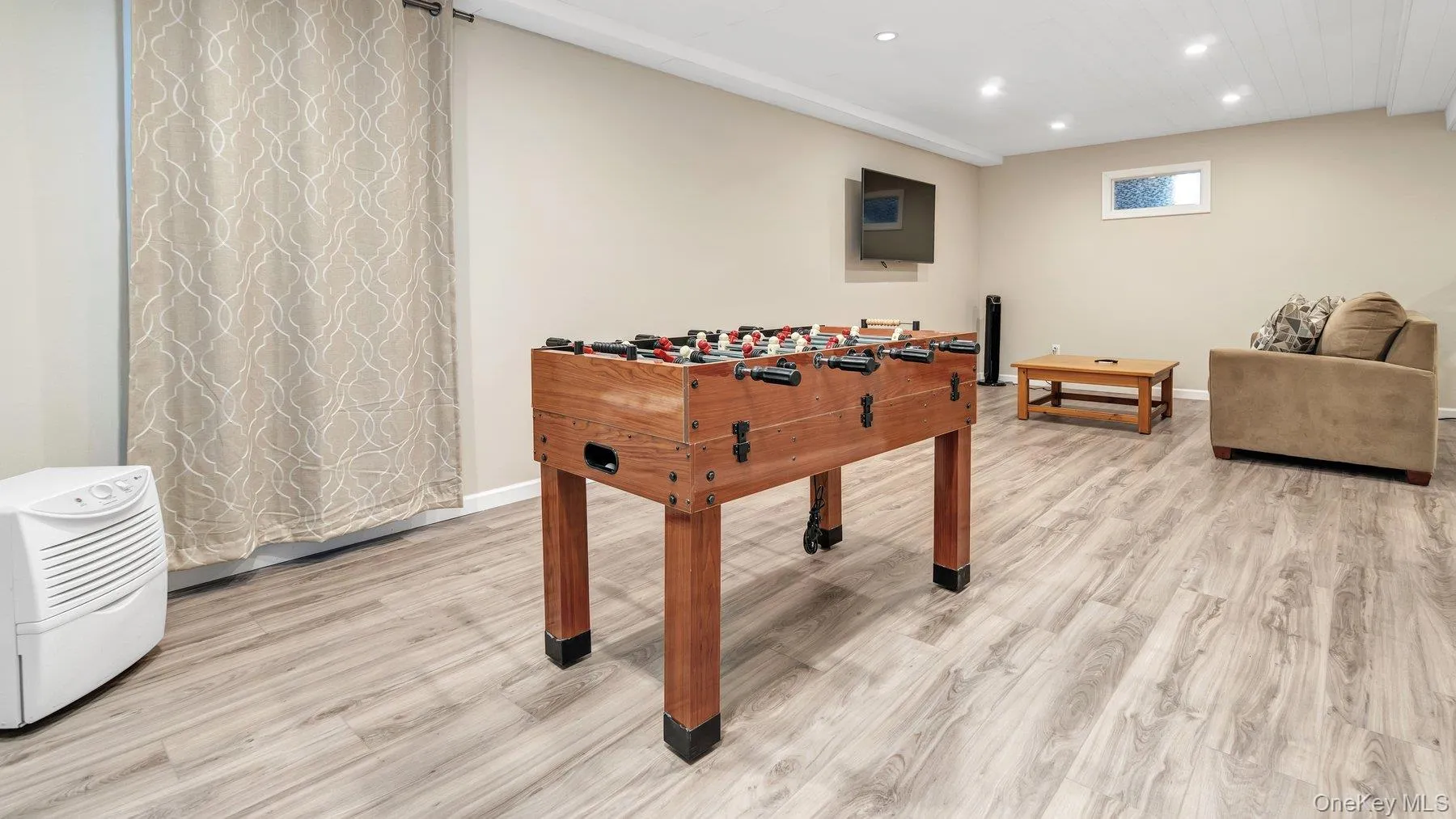 6 Bay Run, Riverhead, NY, 4 Bedrooms Bedrooms, 9 Rooms Rooms,3 BathroomsBathrooms,Residential Lease,For Rent,Bay Run,0,993283 6 Bay Run, Riverhead, NY, 4 Bedrooms Bedrooms, 9 Rooms Rooms,3 BathroomsBathrooms,Residential Lease,For Rent,Bay Run,0,993283