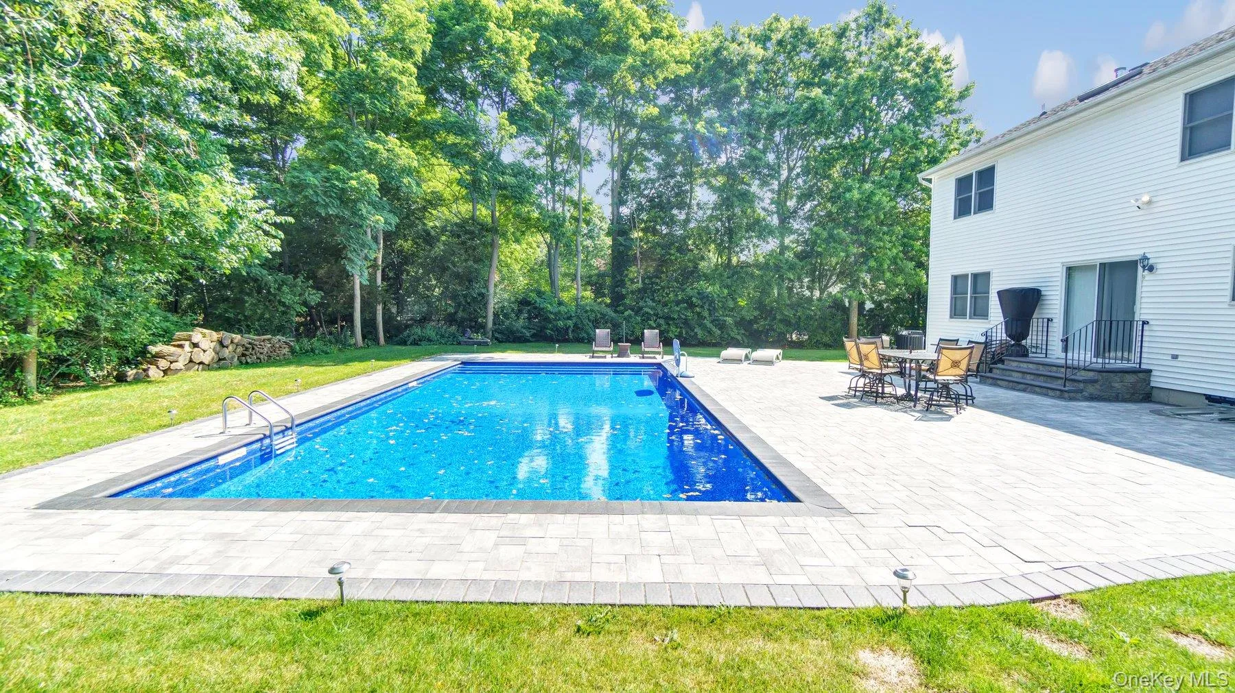 6 Bay Run, Riverhead, NY, 4 Bedrooms Bedrooms, 9 Rooms Rooms,3 BathroomsBathrooms,Residential Lease,For Rent,Bay Run,0,993283 6 Bay Run, Riverhead, NY, 4 Bedrooms Bedrooms, 9 Rooms Rooms,3 BathroomsBathrooms,Residential Lease,For Rent,Bay Run,0,993283