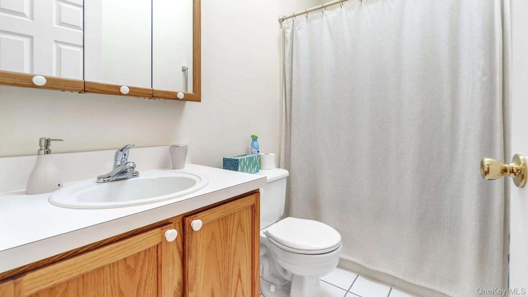 6 Bay Run, Riverhead, NY, 4 Bedrooms Bedrooms, 9 Rooms Rooms,3 BathroomsBathrooms,Residential Lease,For Rent,Bay Run,0,993283 6 Bay Run, Riverhead, NY, 4 Bedrooms Bedrooms, 9 Rooms Rooms,3 BathroomsBathrooms,Residential Lease,For Rent,Bay Run,0,993283