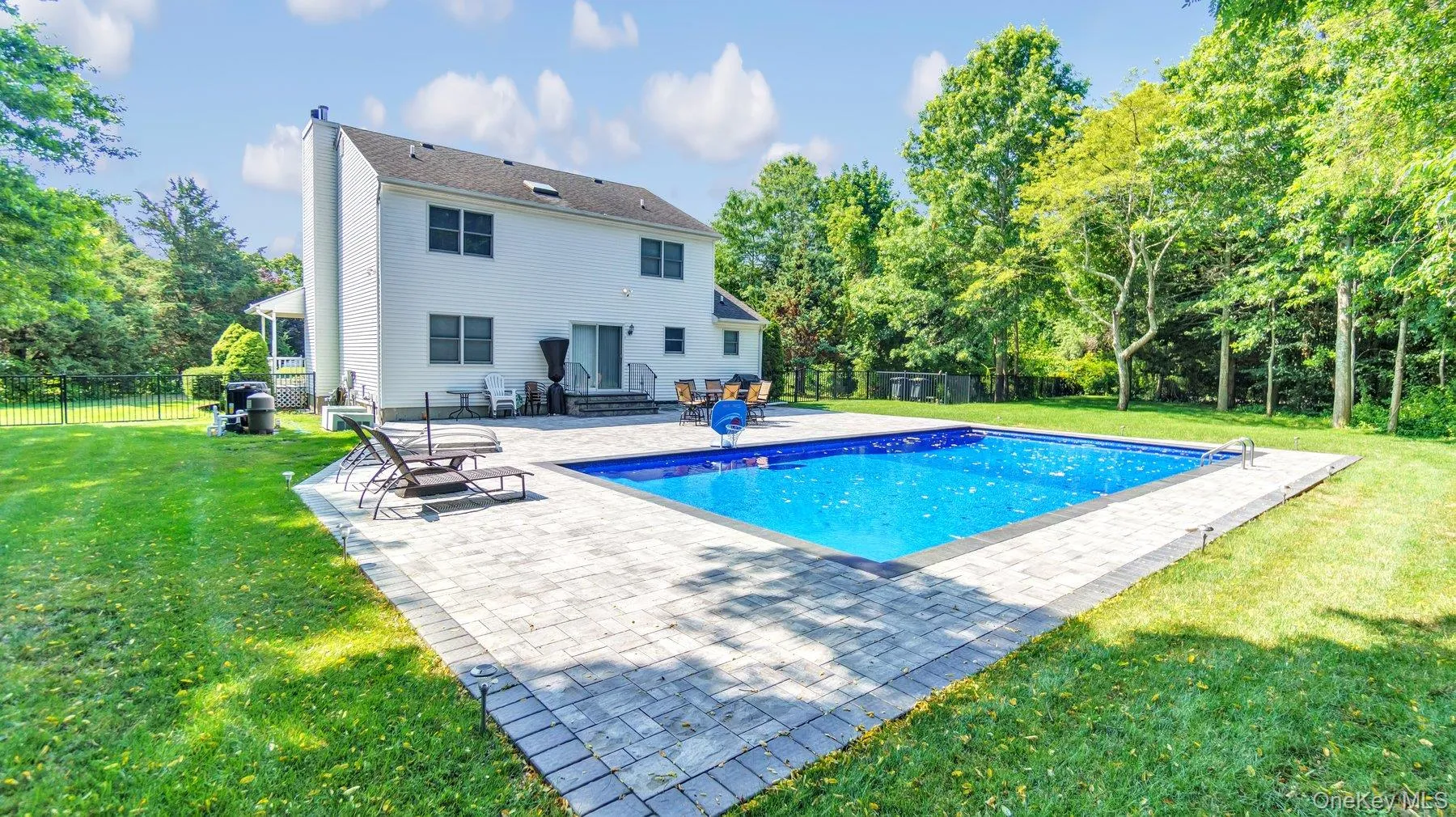 6 Bay Run, Riverhead, NY, 4 Bedrooms Bedrooms, 9 Rooms Rooms,3 BathroomsBathrooms,Residential Lease,For Rent,Bay Run,0,993283 6 Bay Run, Riverhead, NY, 4 Bedrooms Bedrooms, 9 Rooms Rooms,3 BathroomsBathrooms,Residential Lease,For Rent,Bay Run,0,993283