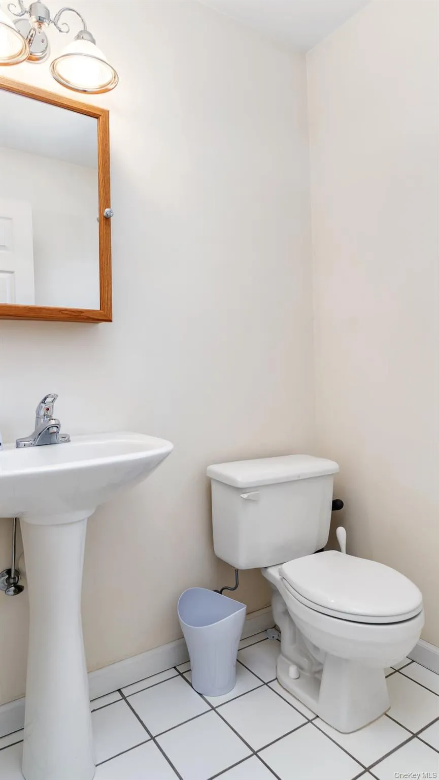 6 Bay Run, Riverhead, NY, 4 Bedrooms Bedrooms, 9 Rooms Rooms,3 BathroomsBathrooms,Residential Lease,For Rent,Bay Run,0,993283 6 Bay Run, Riverhead, NY, 4 Bedrooms Bedrooms, 9 Rooms Rooms,3 BathroomsBathrooms,Residential Lease,For Rent,Bay Run,0,993283