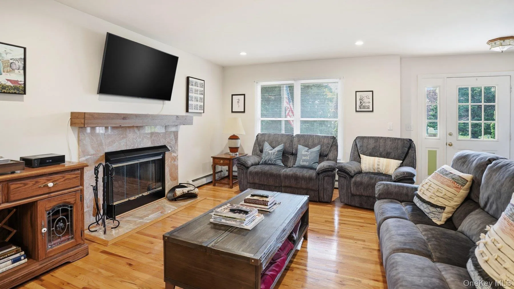 6 Bay Run, Riverhead, NY, 4 Bedrooms Bedrooms, 9 Rooms Rooms,3 BathroomsBathrooms,Residential Lease,For Rent,Bay Run,0,993283 6 Bay Run, Riverhead, NY, 4 Bedrooms Bedrooms, 9 Rooms Rooms,3 BathroomsBathrooms,Residential Lease,For Rent,Bay Run,0,993283