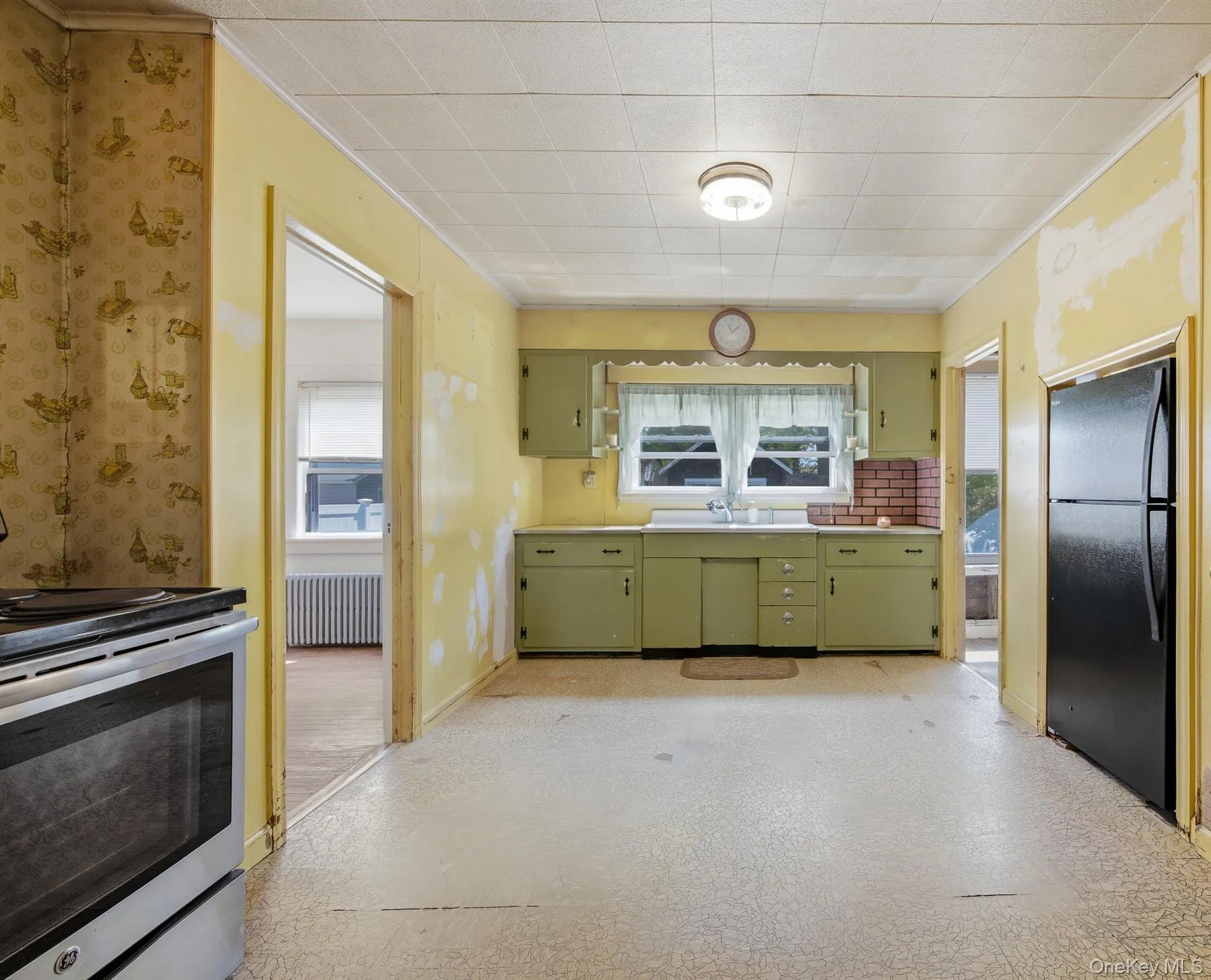 109 Grove Avenue, Brookhaven, NY, 3 Bedrooms Bedrooms, 8 Rooms Rooms,1 BathroomBathrooms,Residential Sale,For Rent,Grove,0,993290 109 Grove Avenue, Brookhaven, NY, 3 Bedrooms Bedrooms, 8 Rooms Rooms,1 BathroomBathrooms,Residential Sale,For Rent,Grove,0,993290