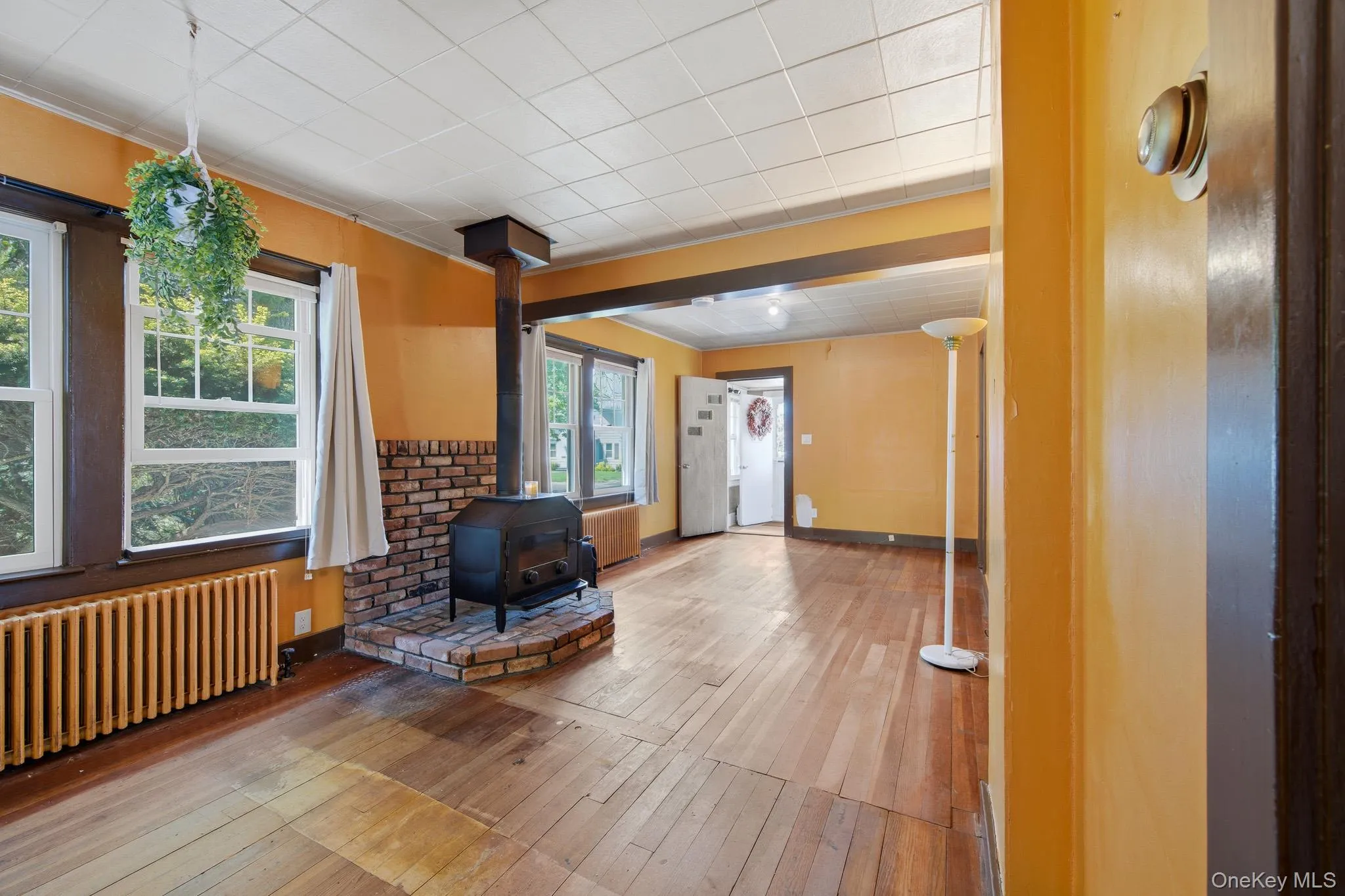 109 Grove Avenue, Brookhaven, NY, 3 Bedrooms Bedrooms, 8 Rooms Rooms,1 BathroomBathrooms,Residential Sale,For Rent,Grove,0,993290 109 Grove Avenue, Brookhaven, NY, 3 Bedrooms Bedrooms, 8 Rooms Rooms,1 BathroomBathrooms,Residential Sale,For Rent,Grove,0,993290