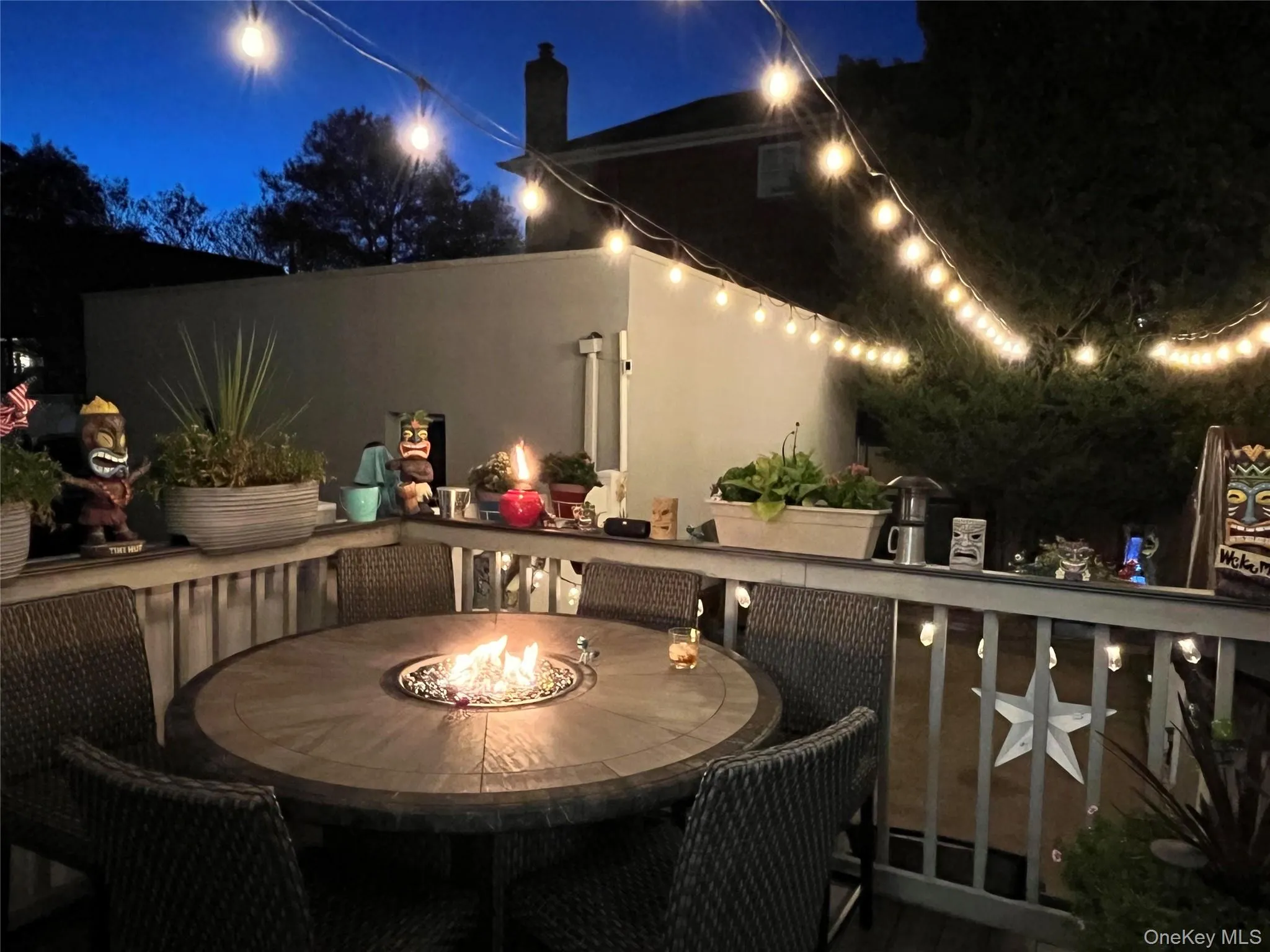 Outdoor entertainment area Outdoor entertainment area