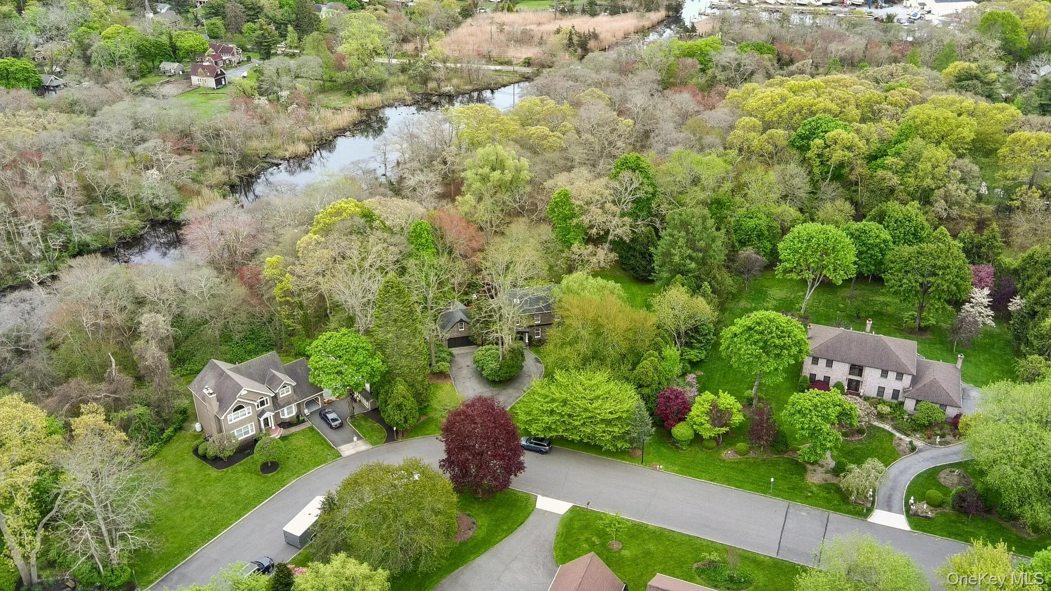 #6 Prairie Lane is the middle home #6 Prairie Lane is the middle home