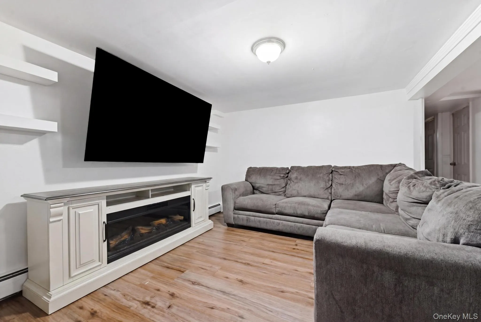 683 Broadway, Islip, NY, 4 Bedrooms Bedrooms, 6 Rooms Rooms,2 BathroomsBathrooms,Residential,For Rent,Broadway,0,993310 683 Broadway, Islip, NY, 4 Bedrooms Bedrooms, 6 Rooms Rooms,2 BathroomsBathrooms,Residential,For Rent,Broadway,0,993310