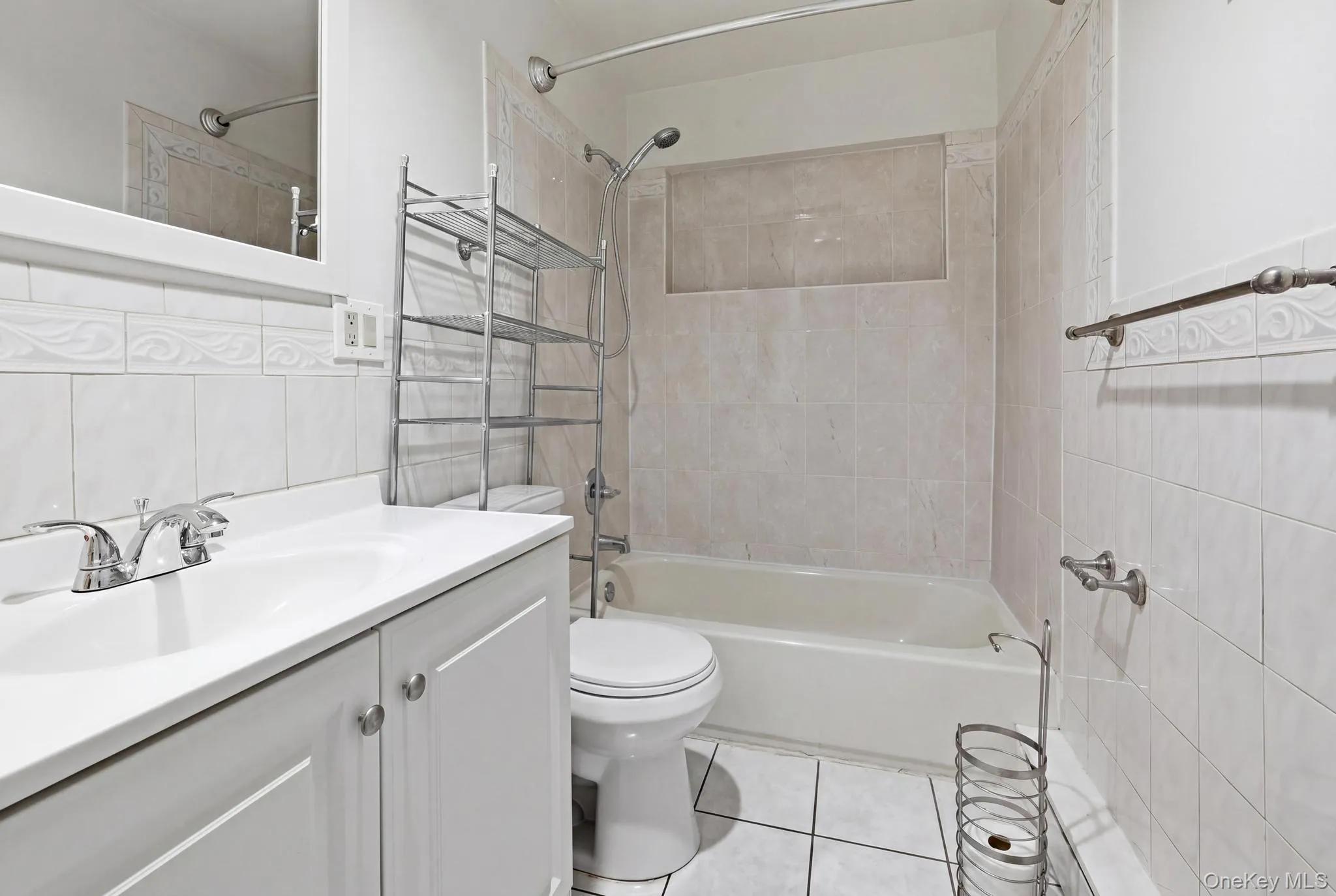 683 Broadway, Islip, NY, 4 Bedrooms Bedrooms, 6 Rooms Rooms,2 BathroomsBathrooms,Residential,For Rent,Broadway,0,993310 683 Broadway, Islip, NY, 4 Bedrooms Bedrooms, 6 Rooms Rooms,2 BathroomsBathrooms,Residential,For Rent,Broadway,0,993310