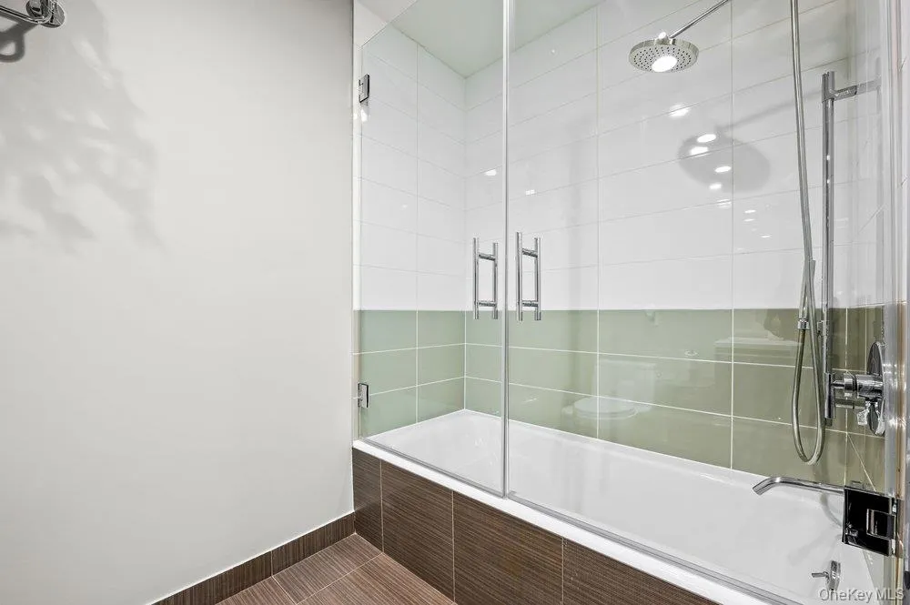 226 50th Avenue, New York, NY, 3 Bedrooms Bedrooms, 6 Rooms Rooms,2 BathroomsBathrooms,Residential,For Rent,50th,0,993331 226 50th Avenue, New York, NY, 3 Bedrooms Bedrooms, 6 Rooms Rooms,2 BathroomsBathrooms,Residential,For Rent,50th,0,993331