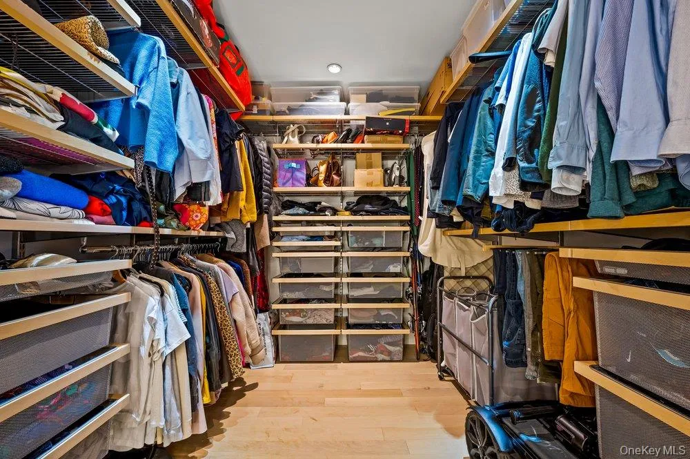 226 50th Avenue, New York, NY, 3 Bedrooms Bedrooms, 6 Rooms Rooms,2 BathroomsBathrooms,Residential,For Rent,50th,0,993331 226 50th Avenue, New York, NY, 3 Bedrooms Bedrooms, 6 Rooms Rooms,2 BathroomsBathrooms,Residential,For Rent,50th,0,993331