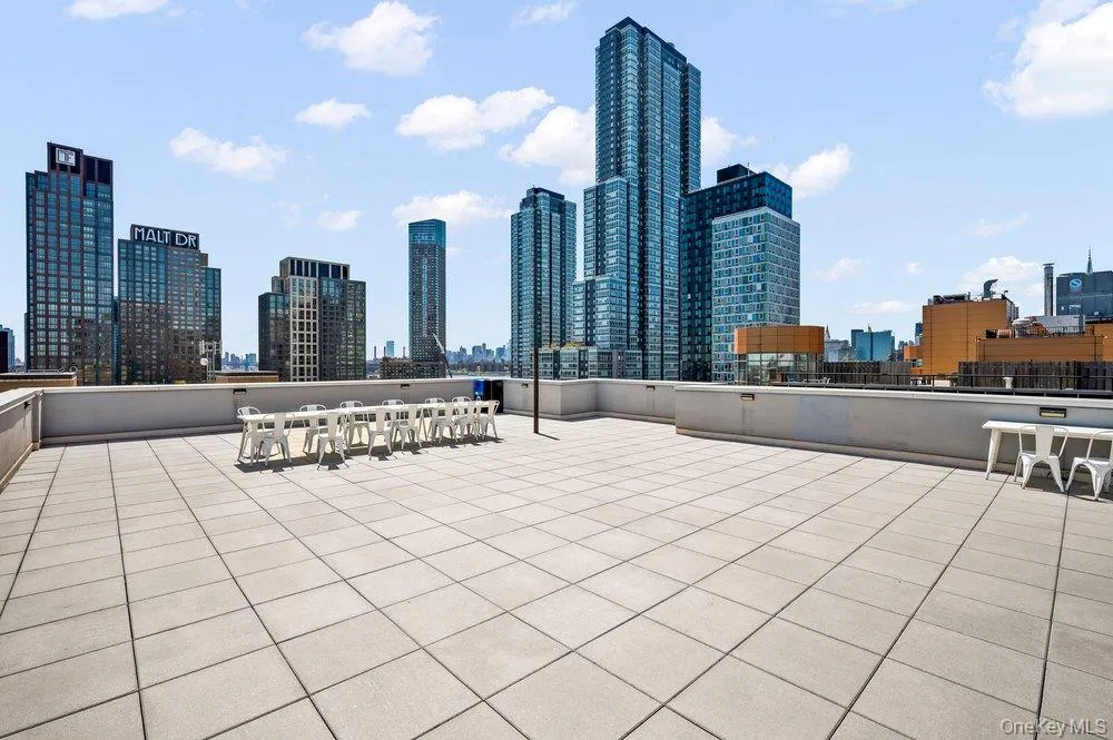 226 50th Avenue, New York, NY, 3 Bedrooms Bedrooms, 6 Rooms Rooms,2 BathroomsBathrooms,Residential,For Rent,50th,0,993331 226 50th Avenue, New York, NY, 3 Bedrooms Bedrooms, 6 Rooms Rooms,2 BathroomsBathrooms,Residential,For Rent,50th,0,993331