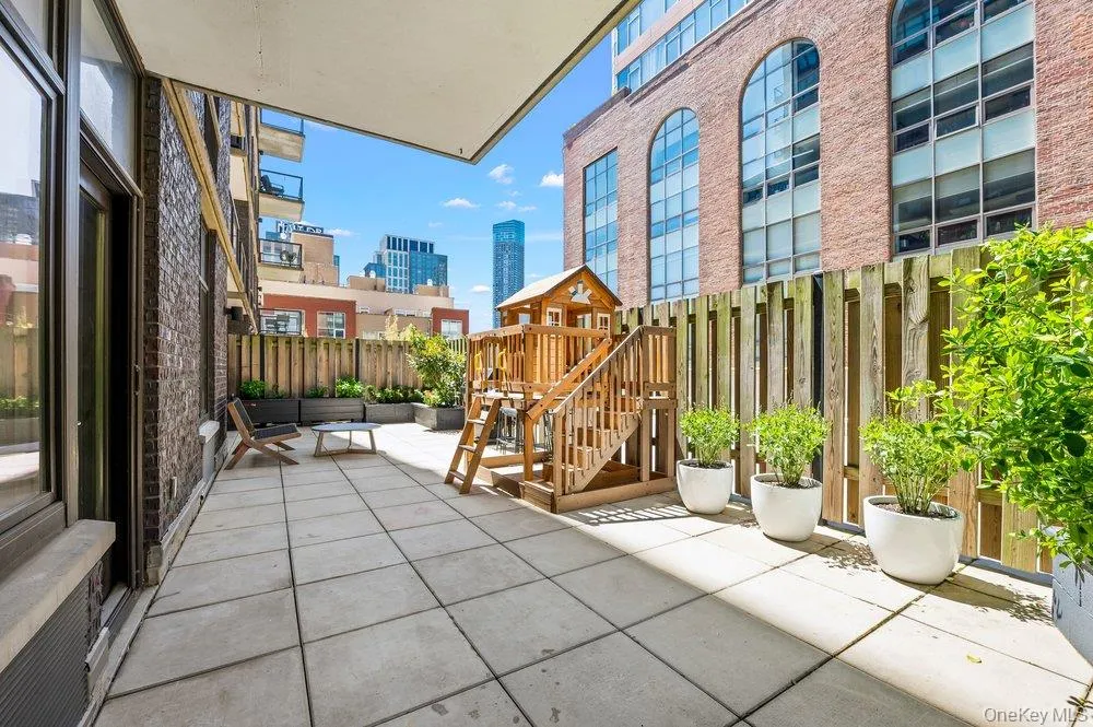 226 50th Avenue, New York, NY, 3 Bedrooms Bedrooms, 6 Rooms Rooms,2 BathroomsBathrooms,Residential,For Rent,50th,0,993331 226 50th Avenue, New York, NY, 3 Bedrooms Bedrooms, 6 Rooms Rooms,2 BathroomsBathrooms,Residential,For Rent,50th,0,993331