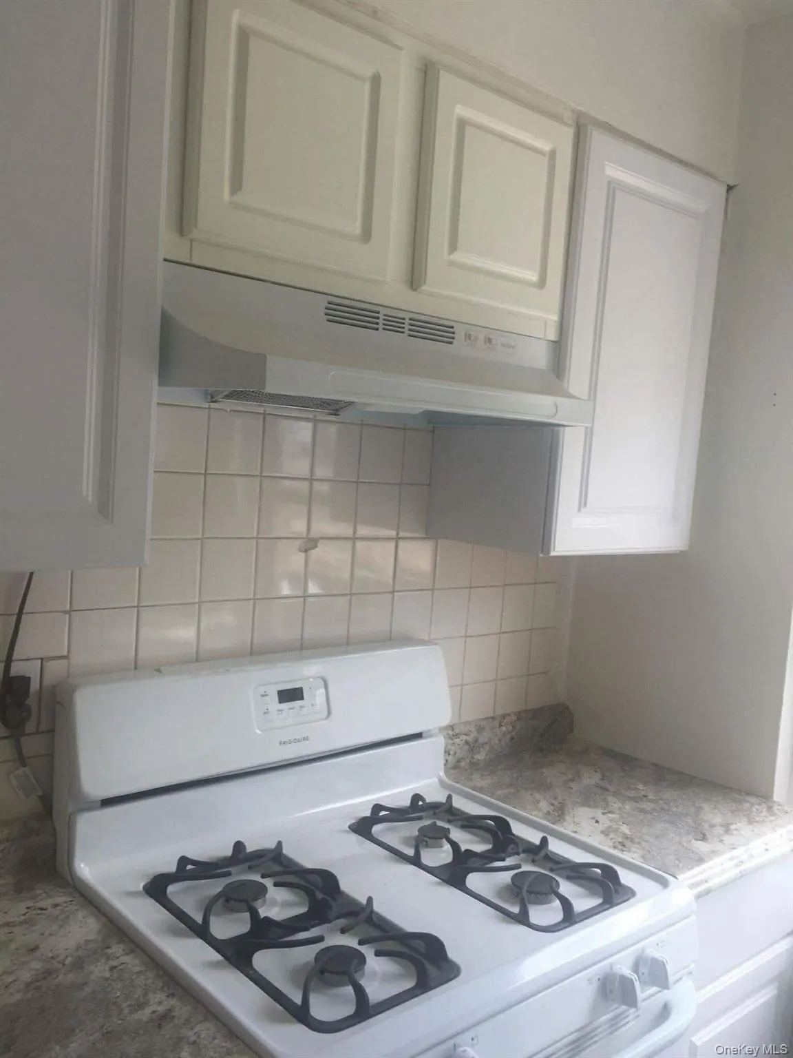 1454 233rd Street, New York, NY, 1 Bedroom Bedrooms, 4 Rooms Rooms,1 BathroomBathrooms,Residential Lease,For Rent,233rd,0,993334 1454 233rd Street, New York, NY, 1 Bedroom Bedrooms, 4 Rooms Rooms,1 BathroomBathrooms,Residential Lease,For Rent,233rd,0,993334