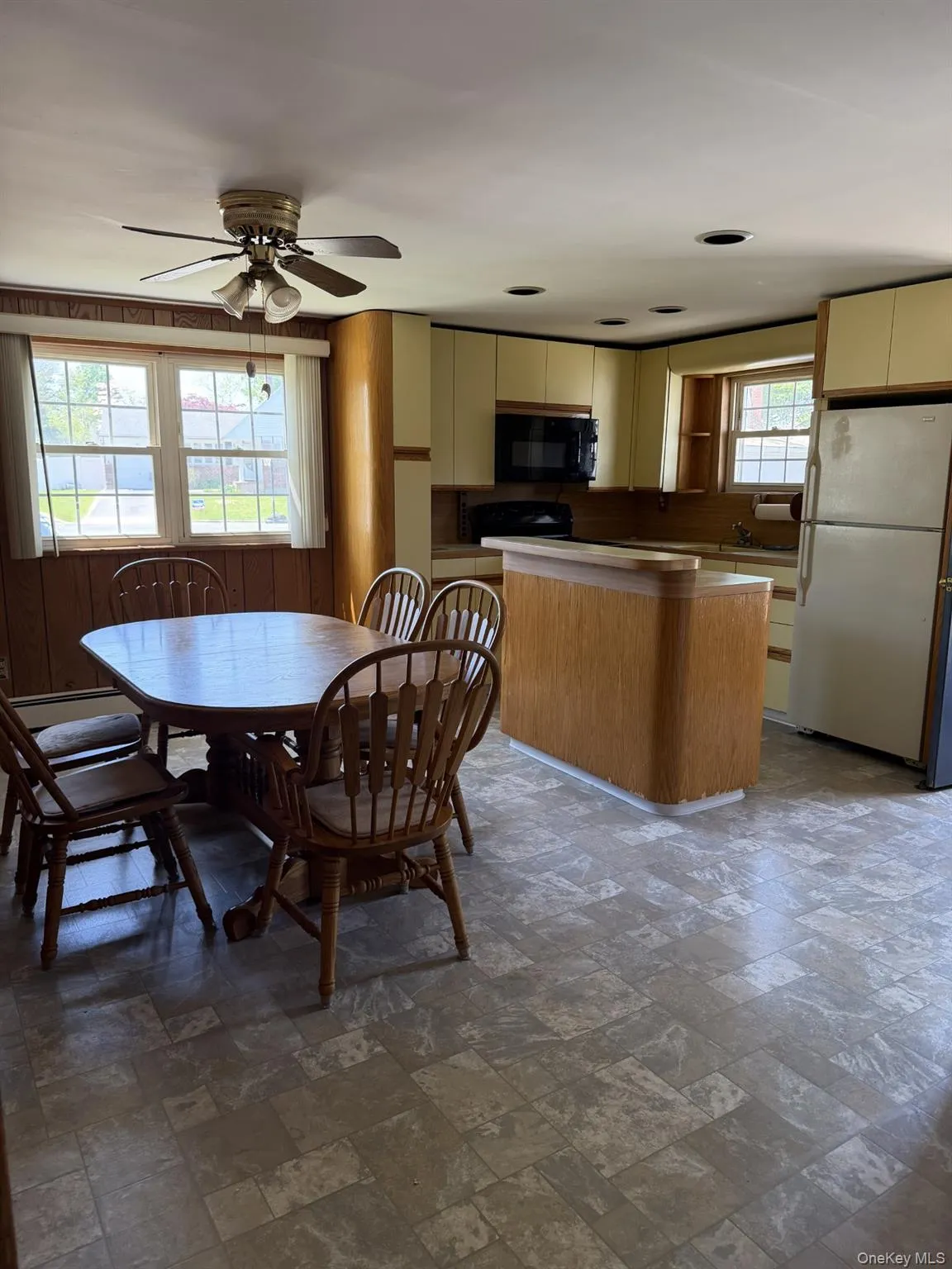 9 Elwin Place, Huntington, NY, 2 Bedrooms Bedrooms, 4 Rooms Rooms,2 BathroomsBathrooms,Residential Lease,For Rent,Elwin,0,993335 9 Elwin Place, Huntington, NY, 2 Bedrooms Bedrooms, 4 Rooms Rooms,2 BathroomsBathrooms,Residential Lease,For Rent,Elwin,0,993335