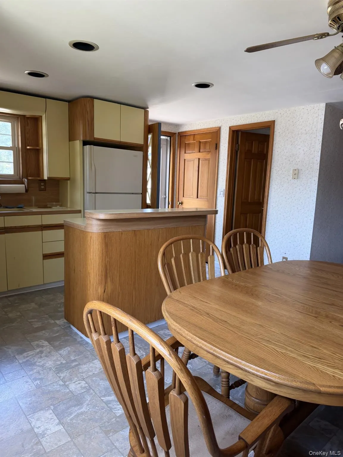 9 Elwin Place, Huntington, NY, 2 Bedrooms Bedrooms, 4 Rooms Rooms,2 BathroomsBathrooms,Residential Lease,For Rent,Elwin,0,993335 9 Elwin Place, Huntington, NY, 2 Bedrooms Bedrooms, 4 Rooms Rooms,2 BathroomsBathrooms,Residential Lease,For Rent,Elwin,0,993335