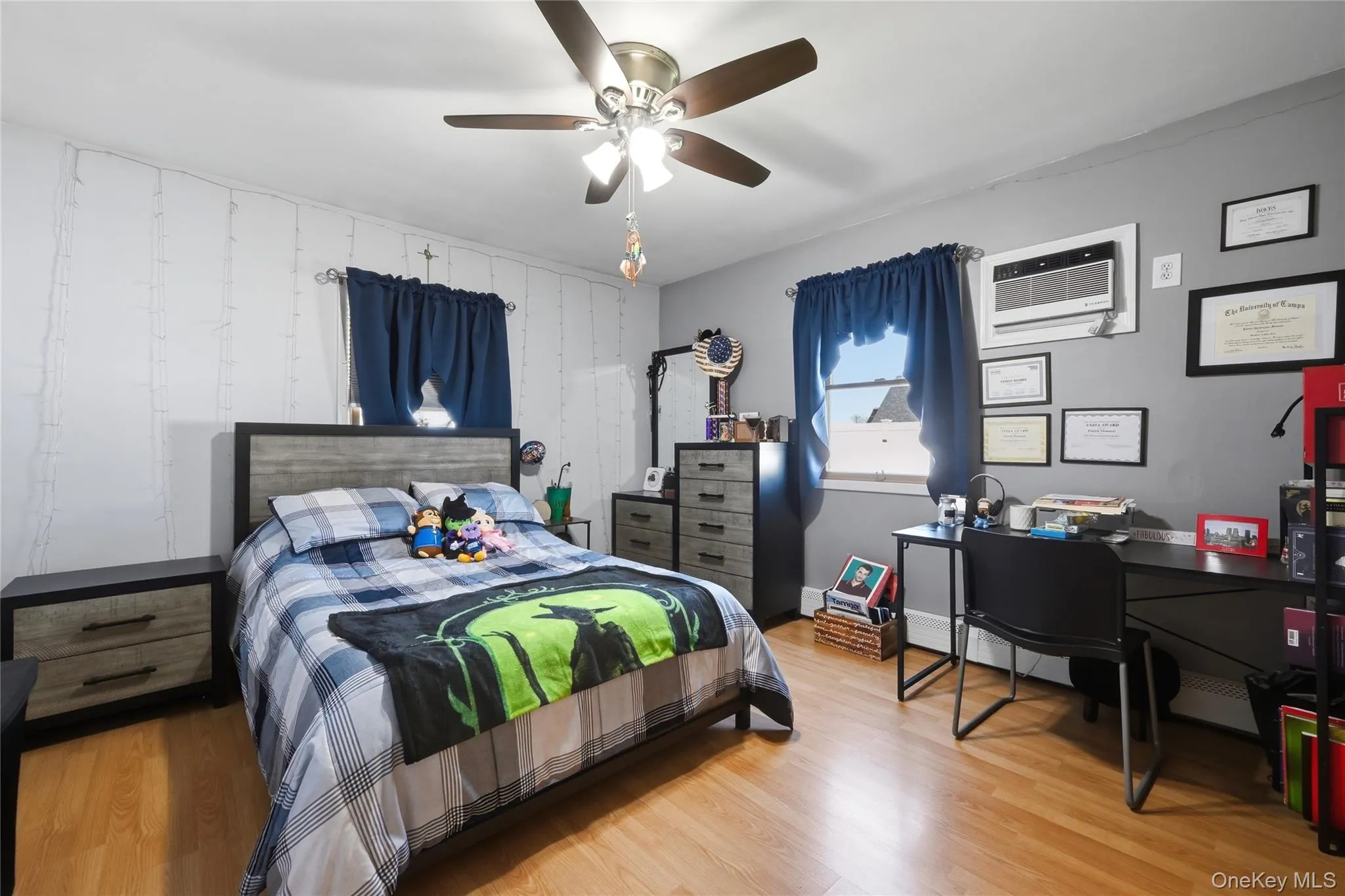 2 Tallow Lane, Hempstead, NY, 5 Bedrooms Bedrooms, 9 Rooms Rooms,2 BathroomsBathrooms,Residential,For Rent,Tallow,0,993343 2 Tallow Lane, Hempstead, NY, 5 Bedrooms Bedrooms, 9 Rooms Rooms,2 BathroomsBathrooms,Residential,For Rent,Tallow,0,993343