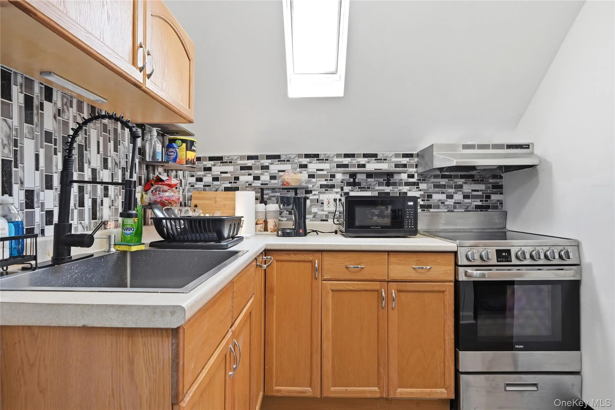 2 Tallow Lane, Hempstead, NY, 5 Bedrooms Bedrooms, 9 Rooms Rooms,2 BathroomsBathrooms,Residential,For Rent,Tallow,0,993343 2 Tallow Lane, Hempstead, NY, 5 Bedrooms Bedrooms, 9 Rooms Rooms,2 BathroomsBathrooms,Residential,For Rent,Tallow,0,993343