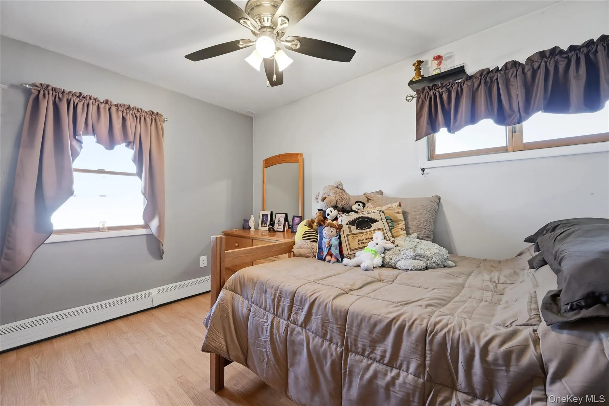 2 Tallow Lane, Hempstead, NY, 5 Bedrooms Bedrooms, 9 Rooms Rooms,2 BathroomsBathrooms,Residential,For Rent,Tallow,0,993343 2 Tallow Lane, Hempstead, NY, 5 Bedrooms Bedrooms, 9 Rooms Rooms,2 BathroomsBathrooms,Residential,For Rent,Tallow,0,993343