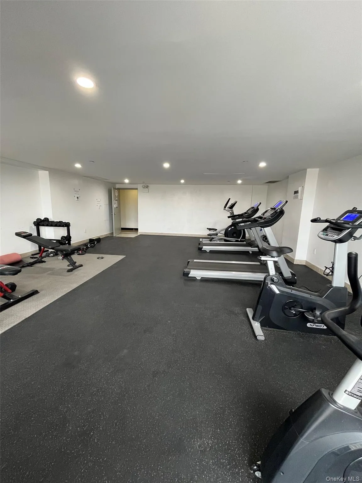 7065 Queens Boulevard, New York, NY, 1 Bedroom Bedrooms, 3 Rooms Rooms,1 BathroomBathrooms,Residential,For Rent,Queens,0,993344 7065 Queens Boulevard, New York, NY, 1 Bedroom Bedrooms, 3 Rooms Rooms,1 BathroomBathrooms,Residential,For Rent,Queens,0,993344