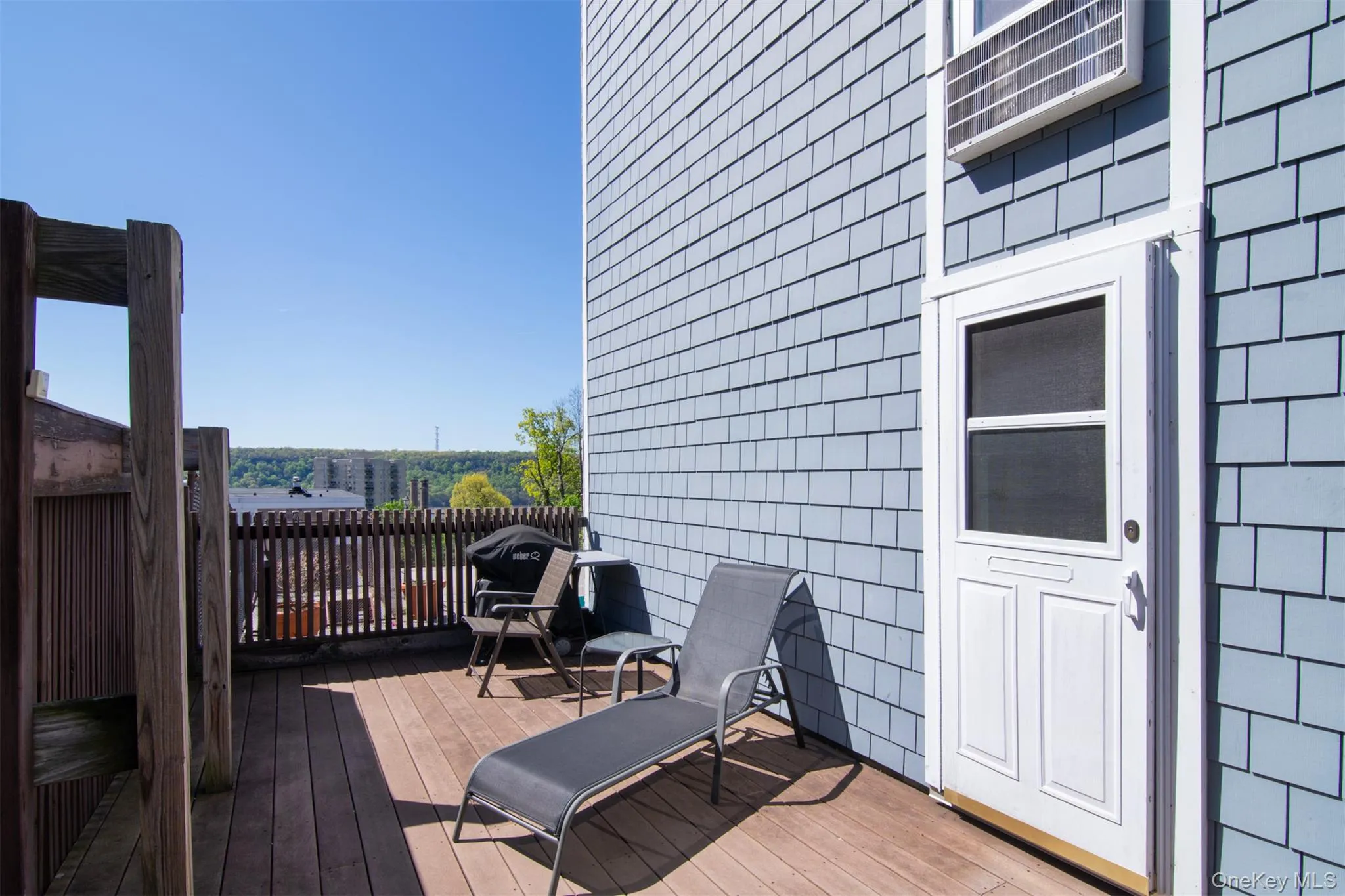 Spacious Private Deck Spacious Private Deck