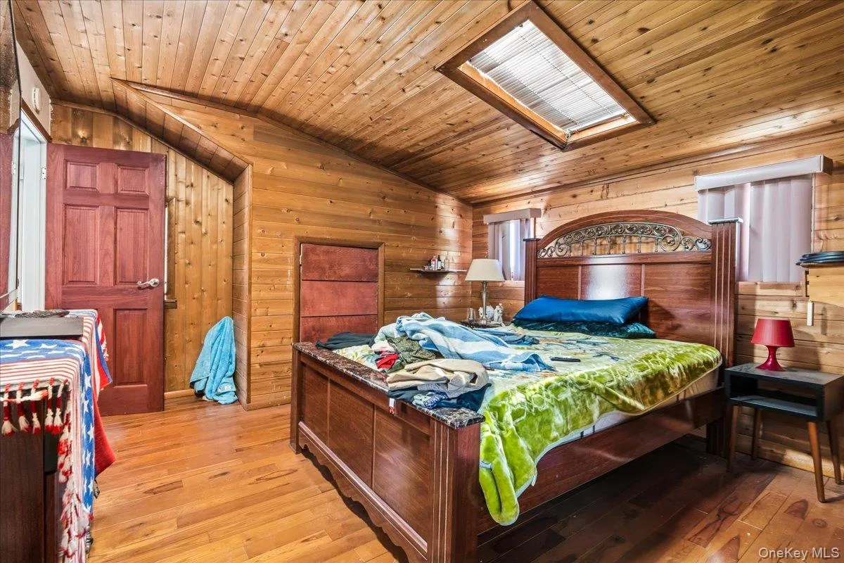 top unit attic bedroom #2 top unit attic bedroom #2