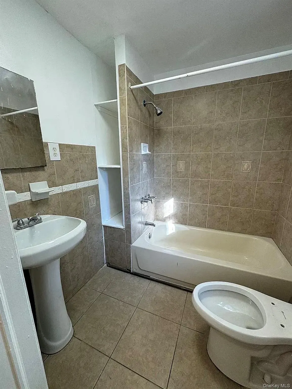 513 Chestnut Street, New York, NY, 3 Bedrooms Bedrooms, 5 Rooms Rooms,1 BathroomBathrooms,Residential Lease,For Rent,Chestnut,0,993362 513 Chestnut Street, New York, NY, 3 Bedrooms Bedrooms, 5 Rooms Rooms,1 BathroomBathrooms,Residential Lease,For Rent,Chestnut,0,993362