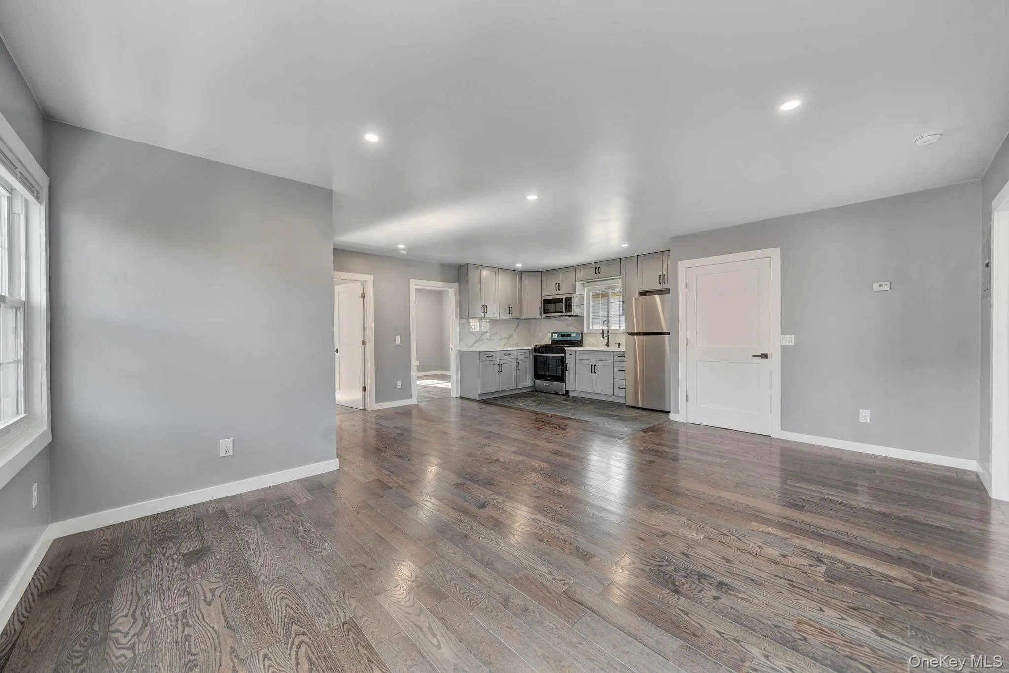 11718 198th Street, New York, NY, 3 Bedrooms Bedrooms, 6 Rooms Rooms,1 BathroomBathrooms,Residential Lease,For Rent,198th,0,993369 11718 198th Street, New York, NY, 3 Bedrooms Bedrooms, 6 Rooms Rooms,1 BathroomBathrooms,Residential Lease,For Rent,198th,0,993369