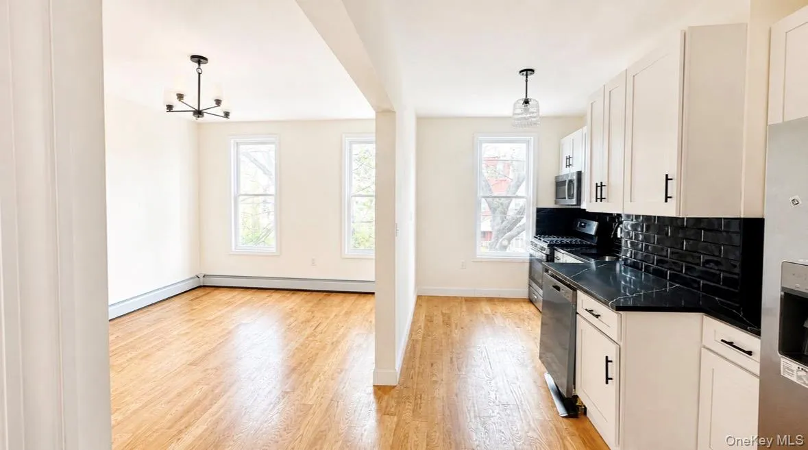 404 Logan Street, New York, NY, 3 Bedrooms Bedrooms, 7 Rooms Rooms,1 BathroomBathrooms,Residential Lease,For Rent,Logan,0,993375 404 Logan Street, New York, NY, 3 Bedrooms Bedrooms, 7 Rooms Rooms,1 BathroomBathrooms,Residential Lease,For Rent,Logan,0,993375