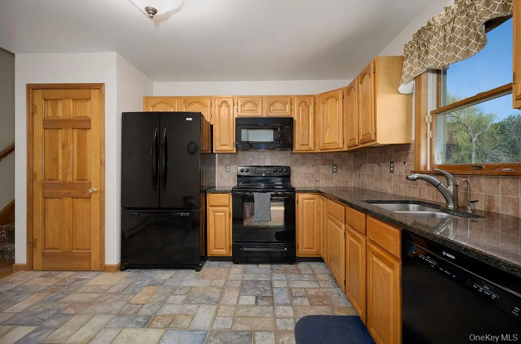 15 Red Hawk Hollow Road, Wappinger, NY, 4 Bedrooms Bedrooms, 9 Rooms Rooms,3 BathroomsBathrooms,Residential,For Rent,Red Hawk Hollow,0,993377 15 Red Hawk Hollow Road, Wappinger, NY, 4 Bedrooms Bedrooms, 9 Rooms Rooms,3 BathroomsBathrooms,Residential,For Rent,Red Hawk Hollow,0,993377