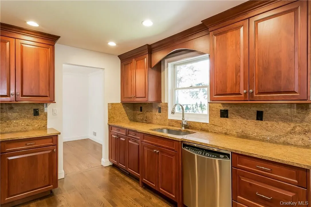 Kitchen convenient to Dining Room Kitchen convenient to Dining Room